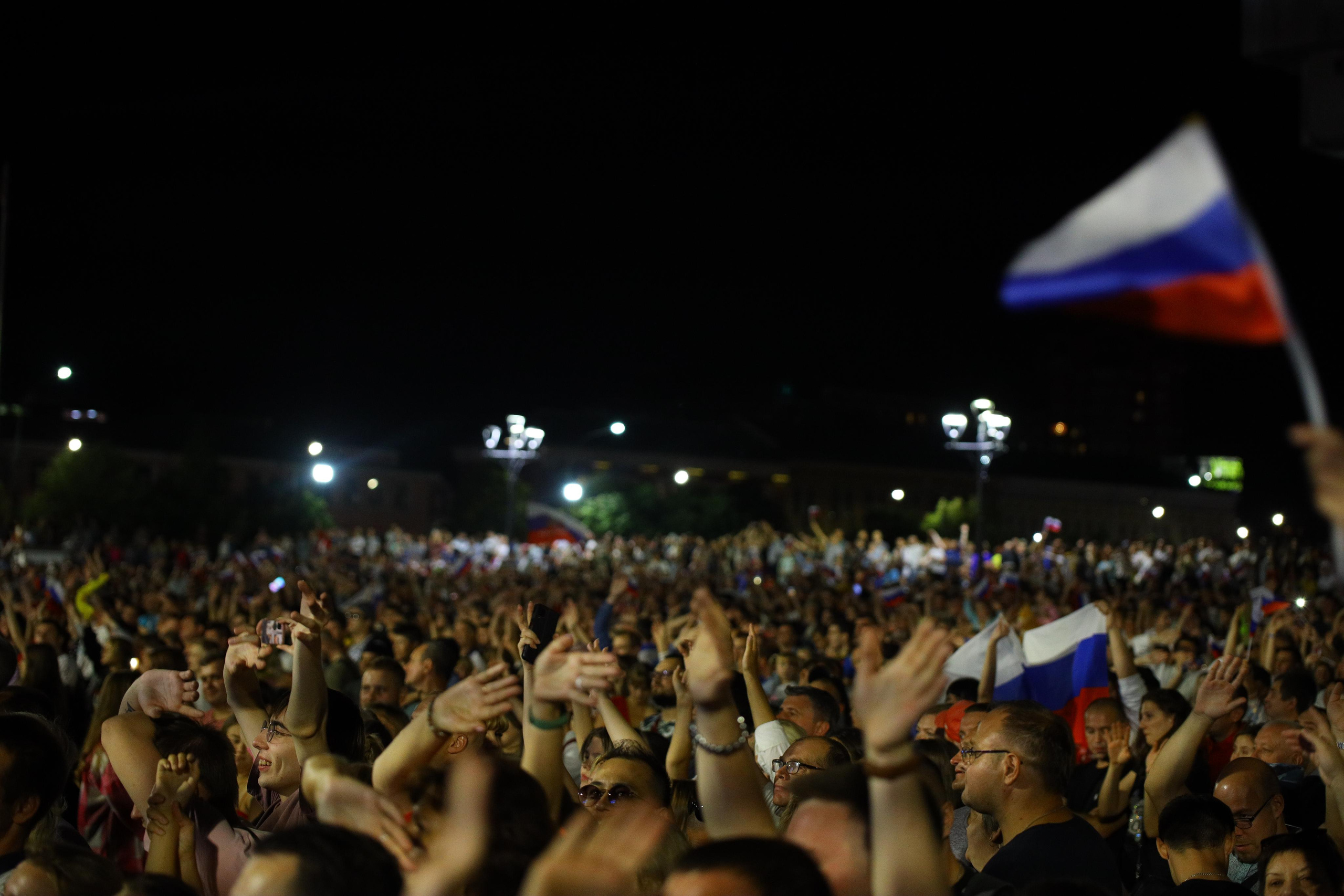 День флага России 2022 г. Фотограф в Туле Крупский АнДРей. Фотостудия «КАДР71» в Туле