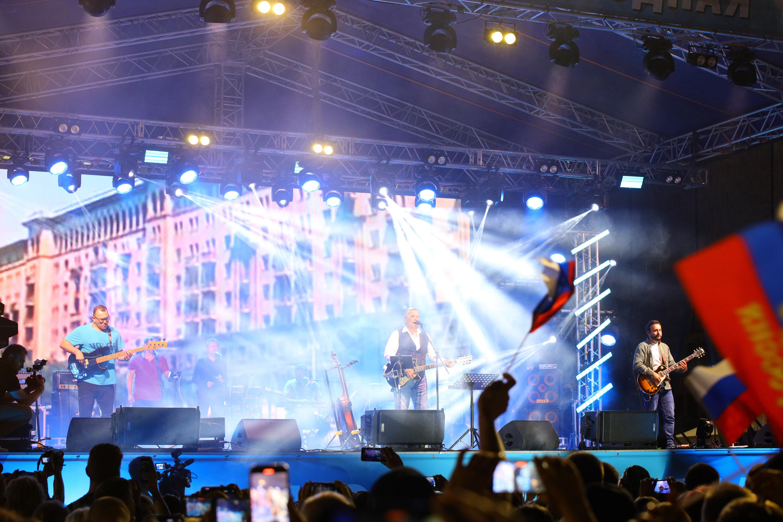 Хороша Родная. Концерт Николая Расторгуева и группы «ЛЮБЭ». Фотограф в Туле Крупский АнДРей. Фотостудия «КАДР71» в Туле