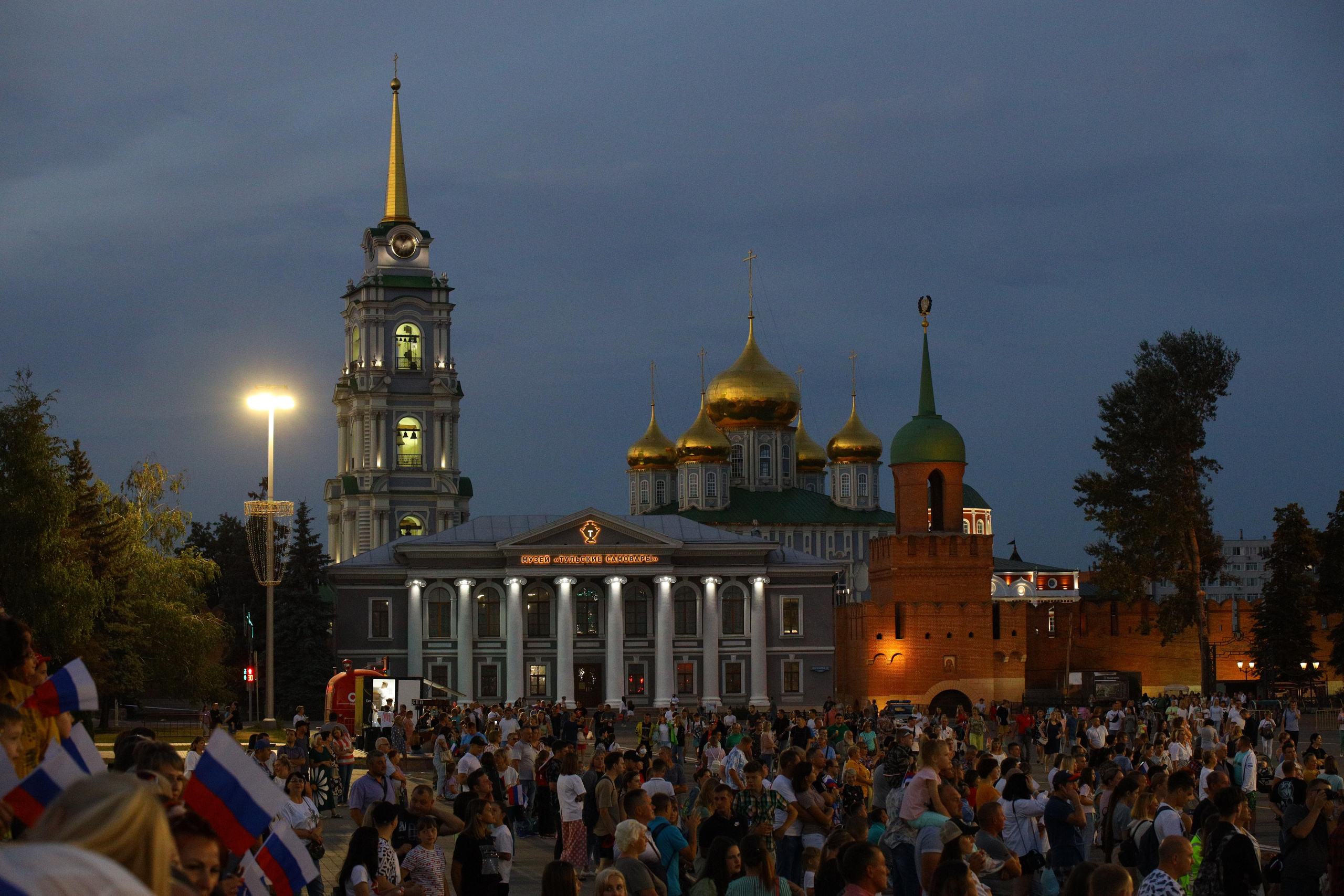 День флага России 2022 г. Фотограф в Туле Крупский АнДРей. Фотостудия «КАДР71» в Туле