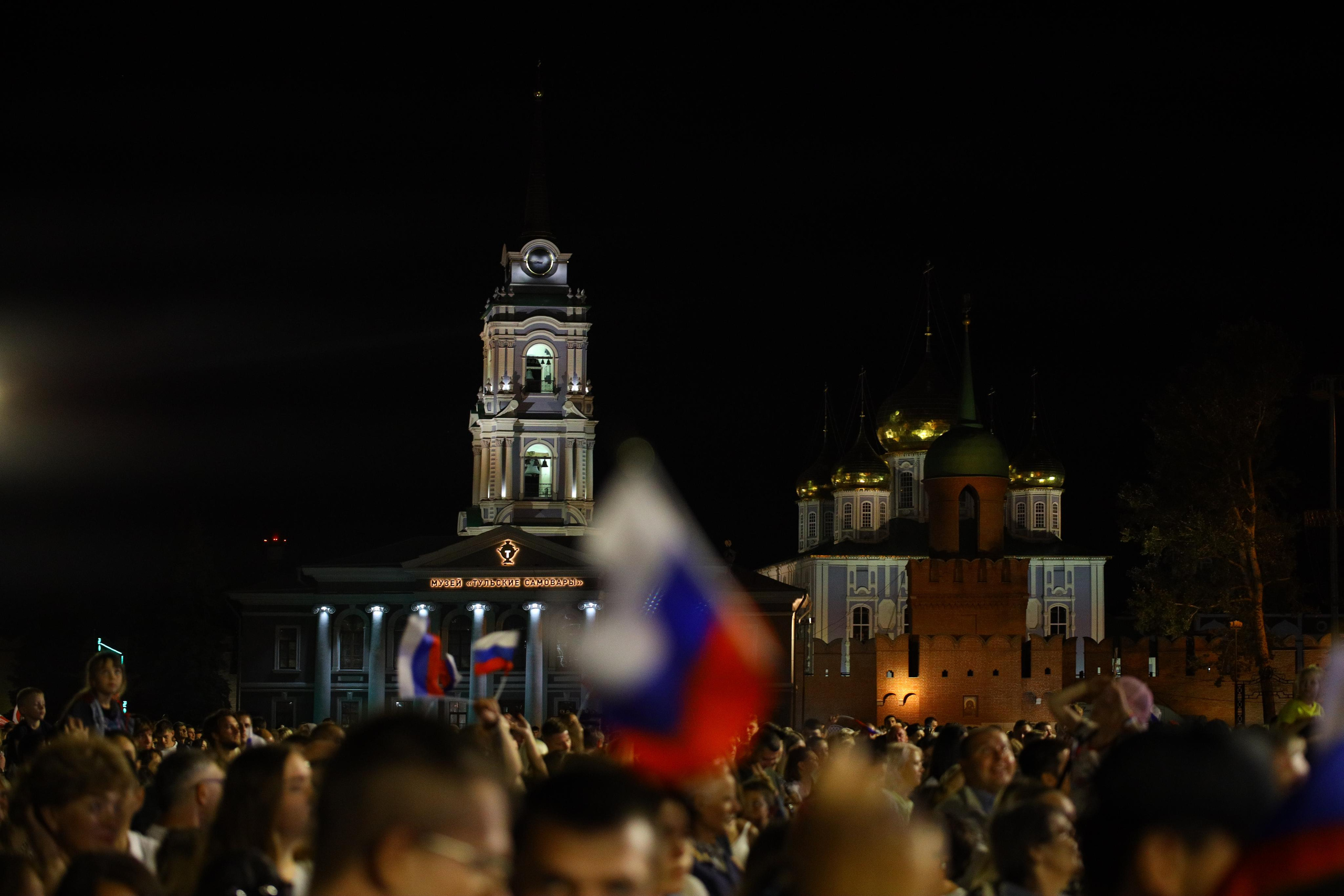 День флага России 2022 г. Фотограф в Туле Крупский АнДРей. Фотостудия «КАДР71» в Туле