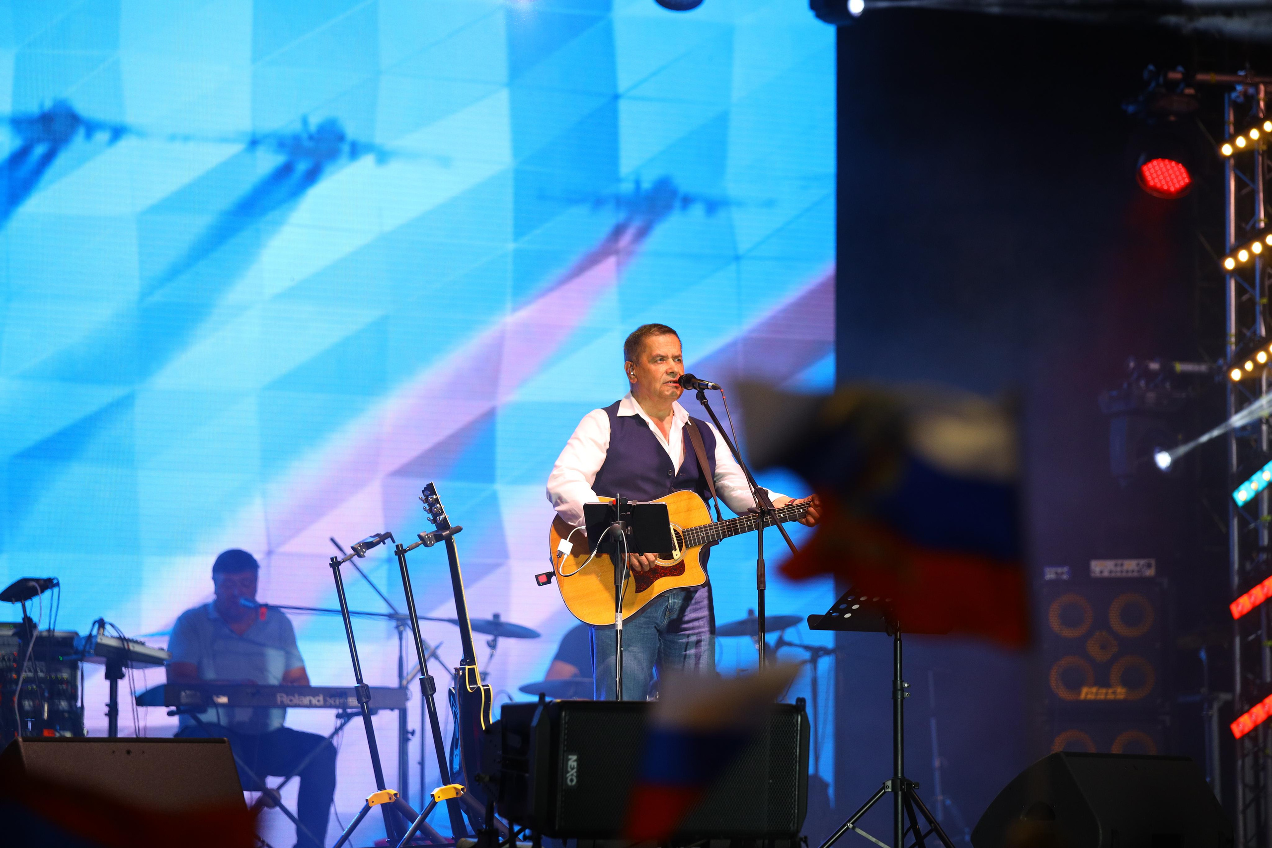 Хороша Родная. Концерт Николая Расторгуева и группы «ЛЮБЭ». Фотограф в Туле Крупский АнДРей. Фотостудия «КАДР71» в Туле