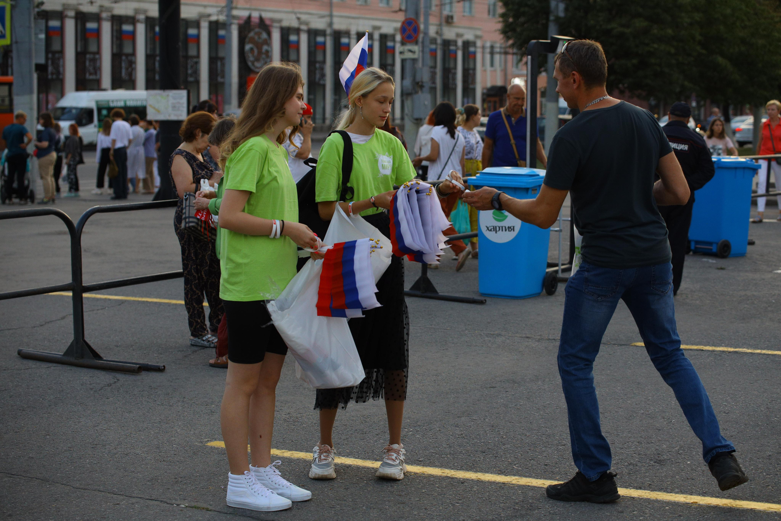 День флага России 2022 г. Фотограф в Туле Крупский АнДРей. Фотостудия «КАДР71» в Туле