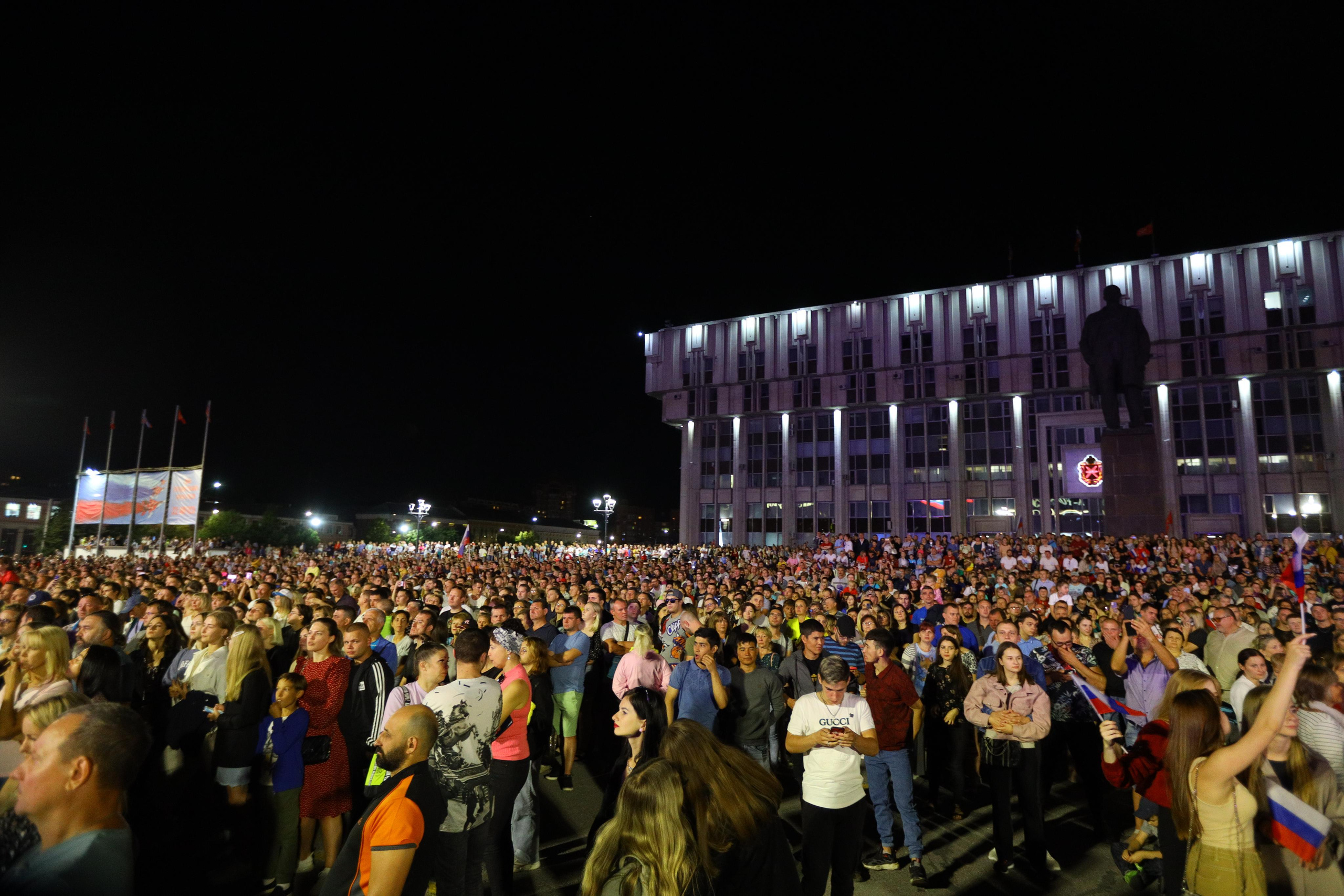 День флага России 2022 г. Фотограф в Туле Крупский АнДРей. Фотостудия «КАДР71» в Туле