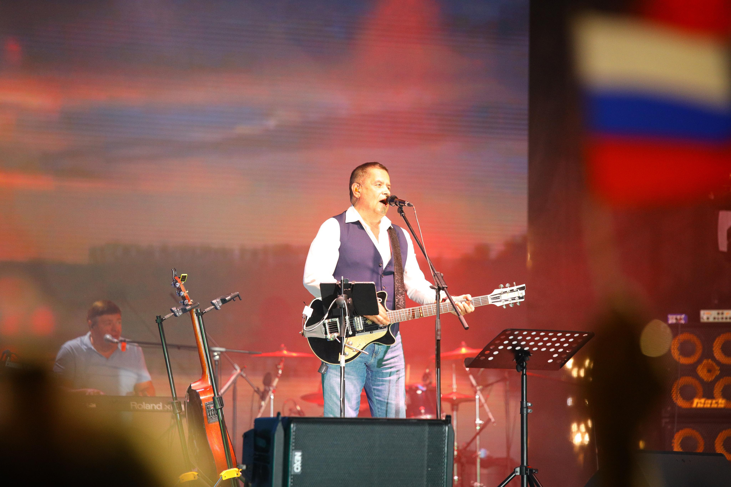 Хороша Родная. Концерт Николая Расторгуева и группы «ЛЮБЭ». Фотограф в Туле Крупский АнДРей. Фотостудия «КАДР71» в Туле