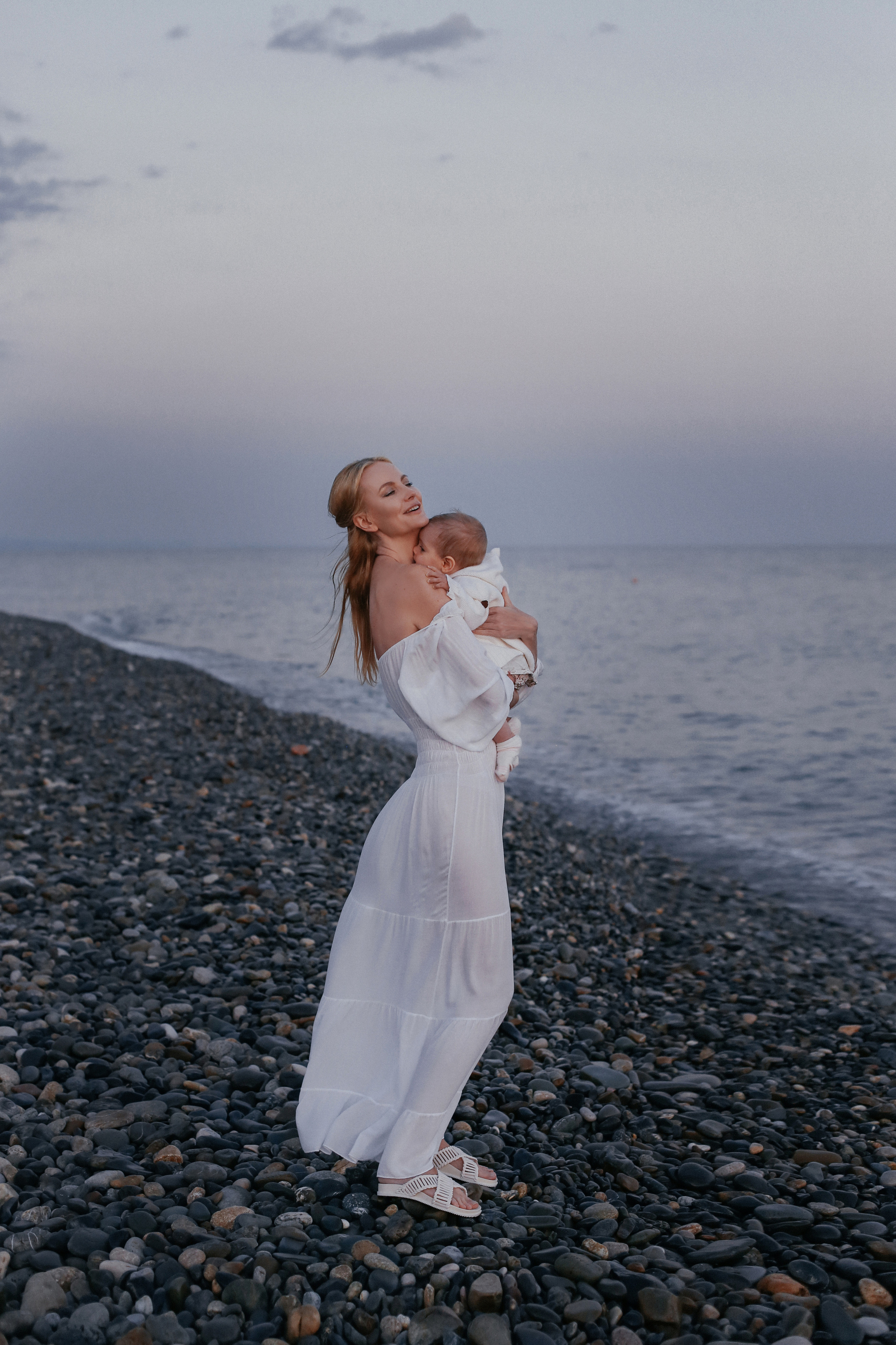 ЛОС-АДЛЕРЕС. Милана Довгаль - семейный фотограф и видеограф  в Адлере и Сочи