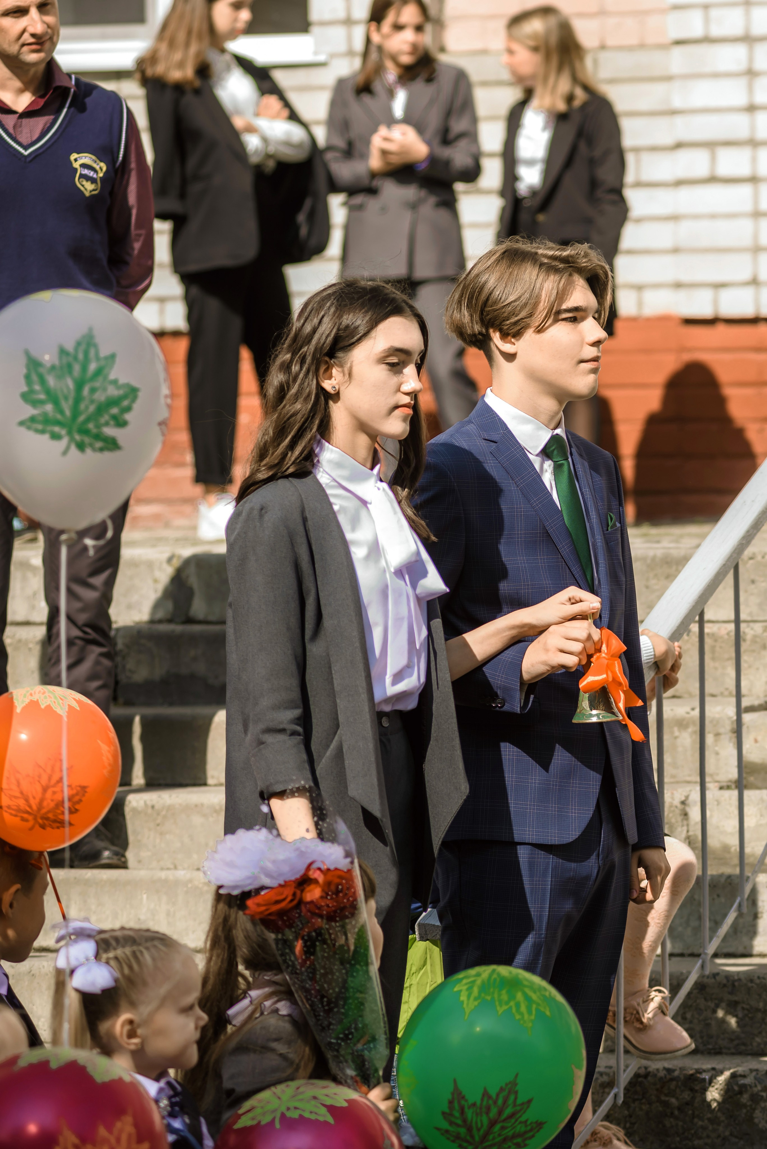 Линейка 11-е классы 2023. Фотограф Галина Лисанова, г. Брянск