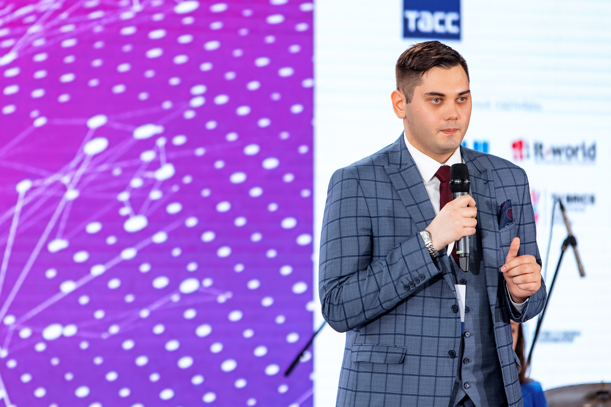 Youth RIGF. Сколково (1). Свадебный репортажный фотограф в Москве