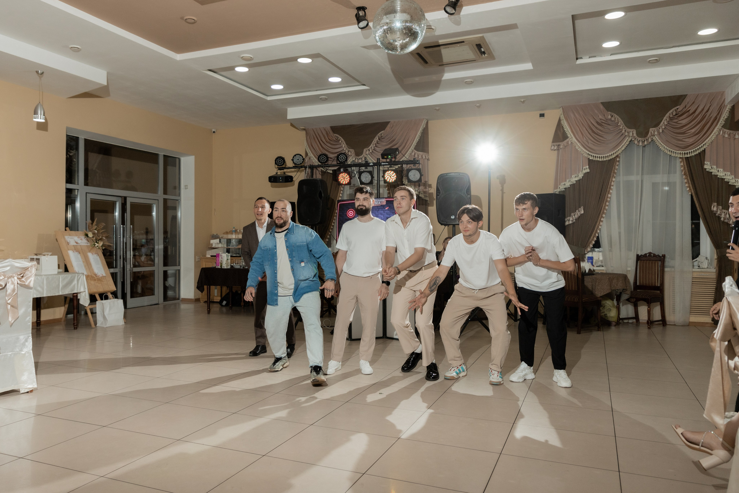 Роман и Александра (банкет). Свадебный фотограф Ангелина Сунгатулина | Саратов | Балаково | Вольск