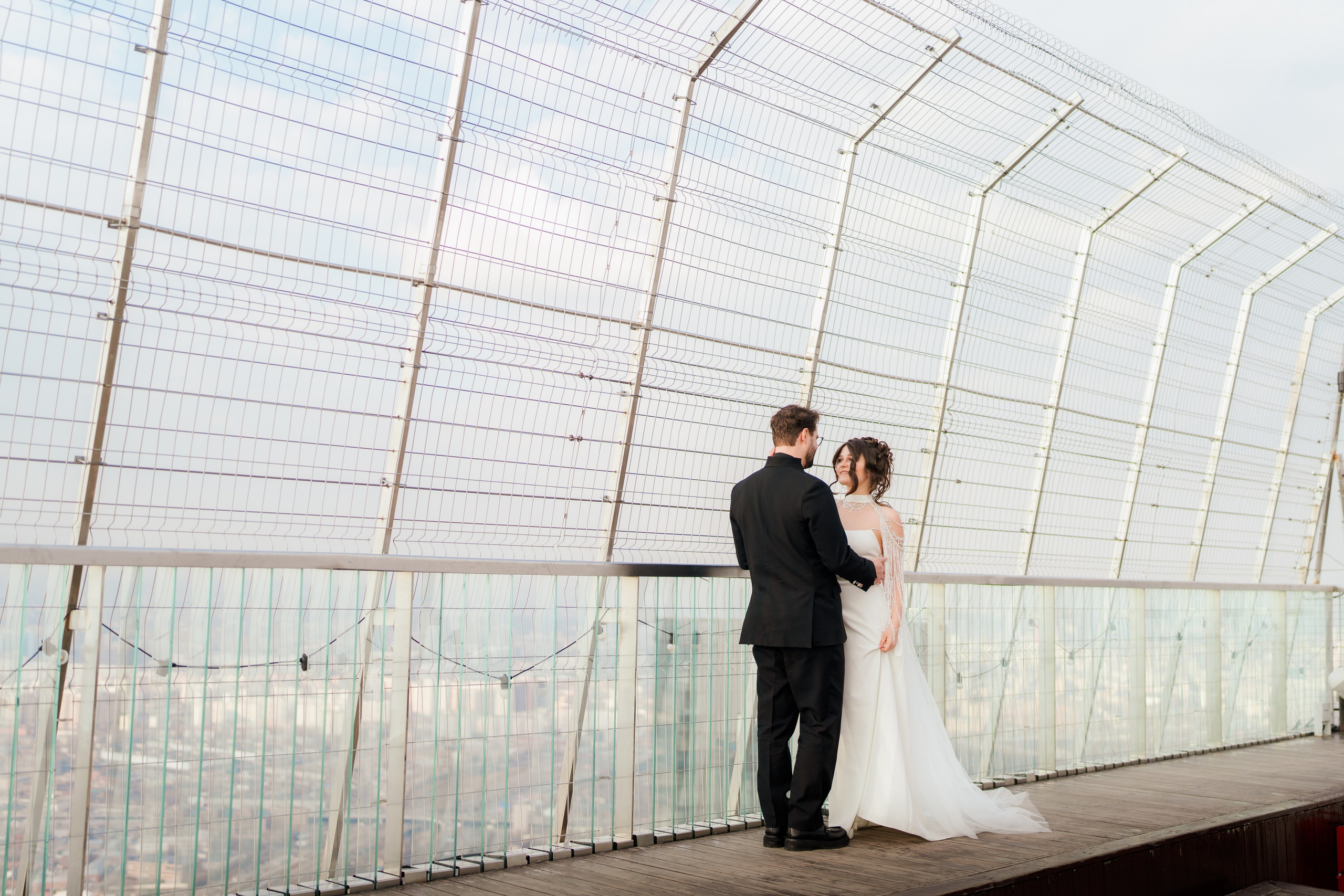 Иван и Виктория. Свадебная прогулка Москва сити. Свадебный фотограф Москва