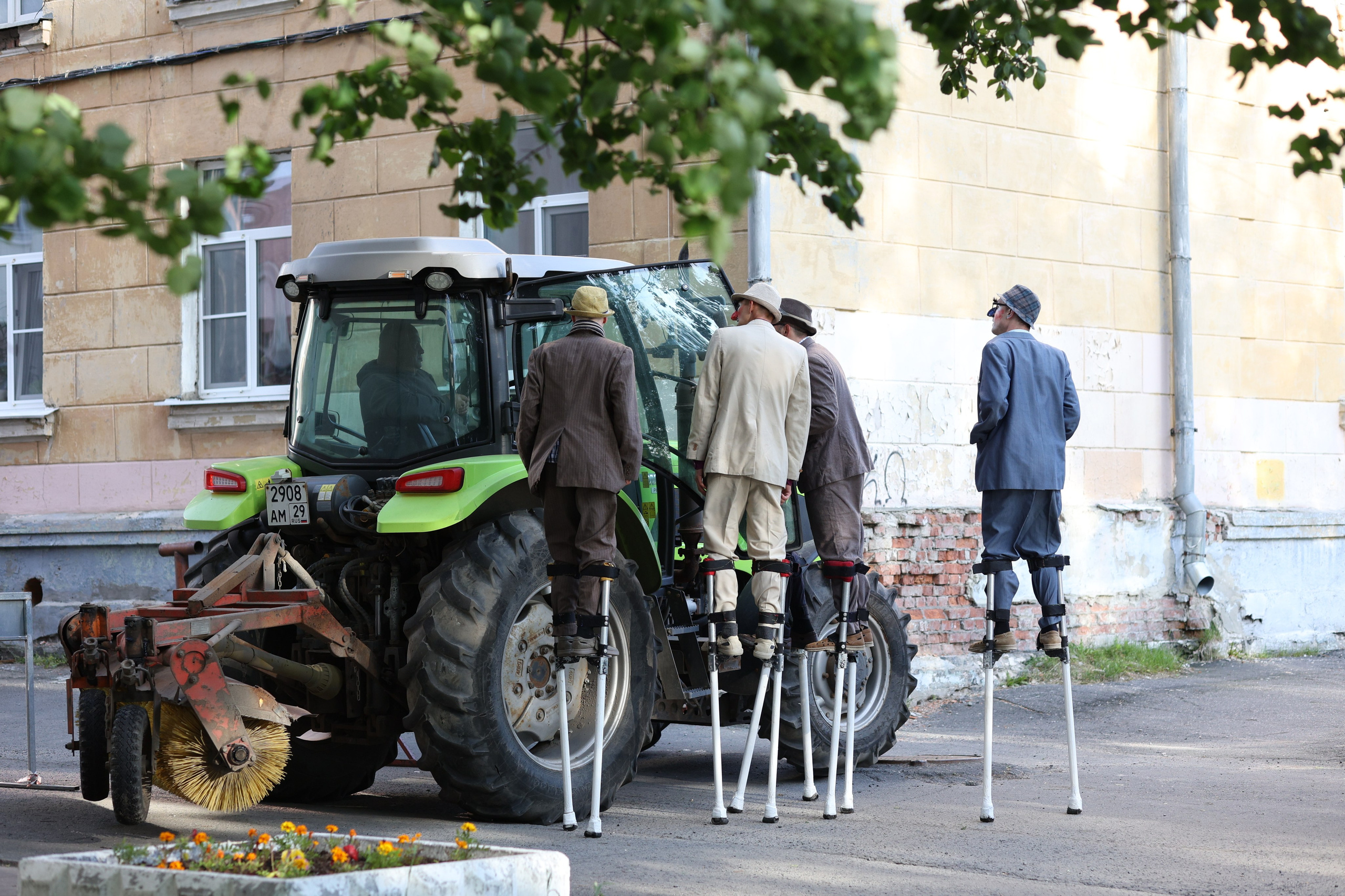 Уличные Театры. ARHCITYPH — авторский городской фотопроект Архангельска