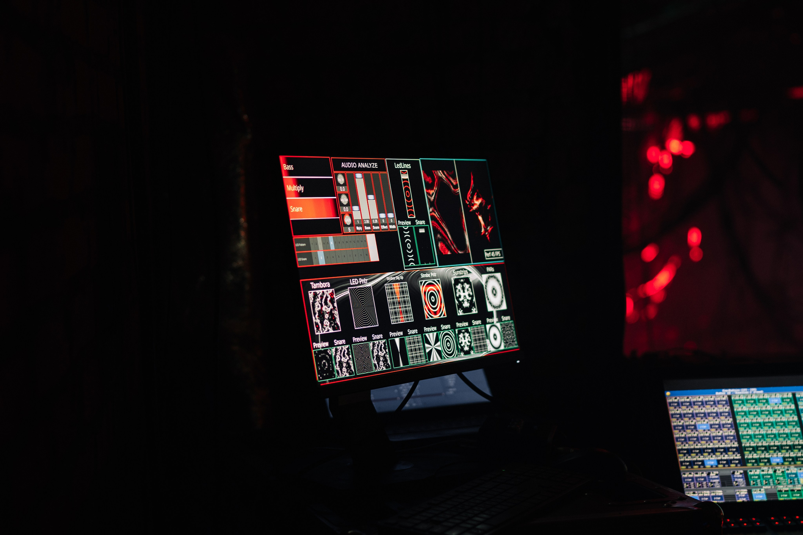 Outline 2024. @tomrus: Рустам Шагиморданов — фотограф