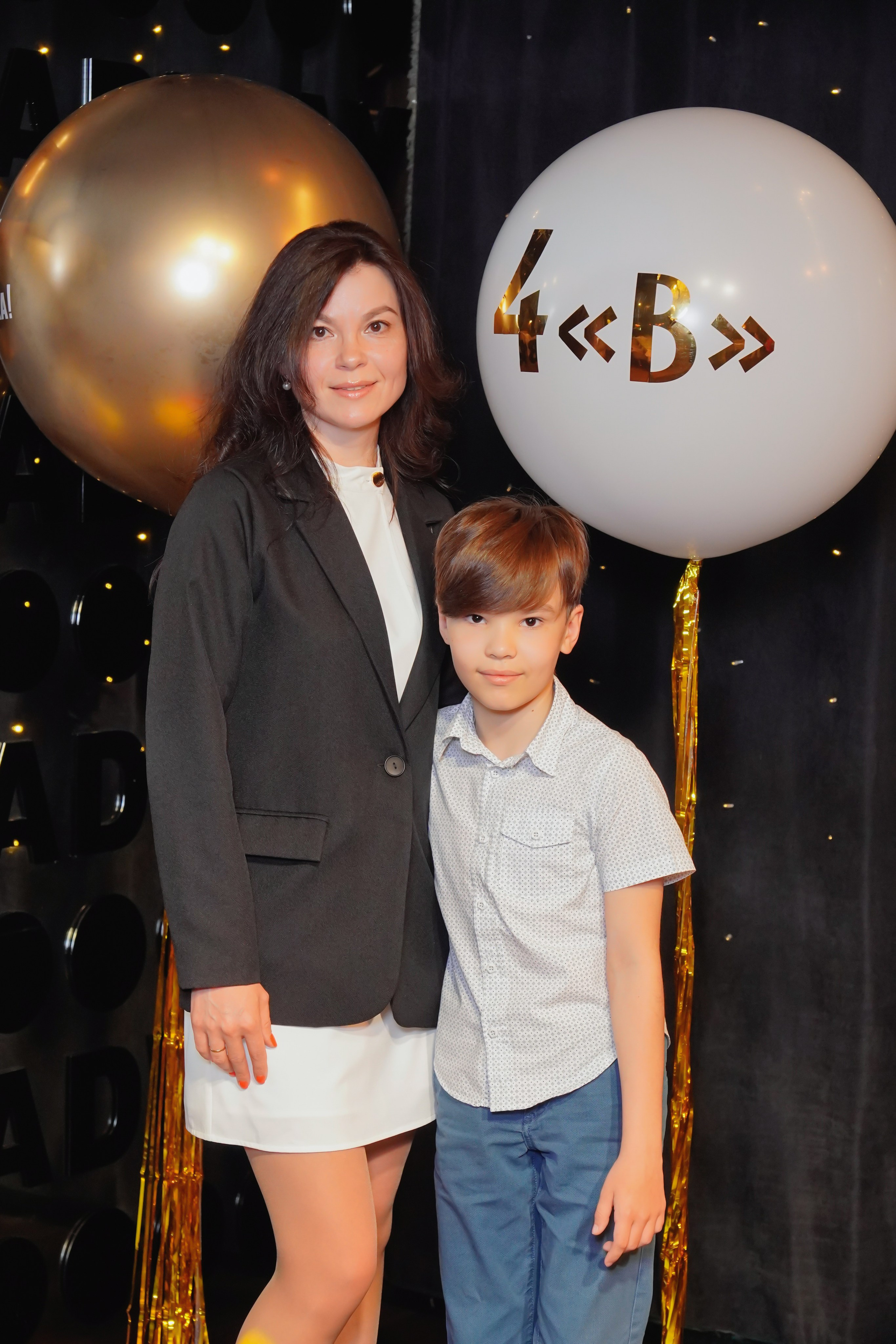 Выпускной. Занимаюсь профессиональной фотографией и живу рядом с Байкалом. Работаю в разных жанрах