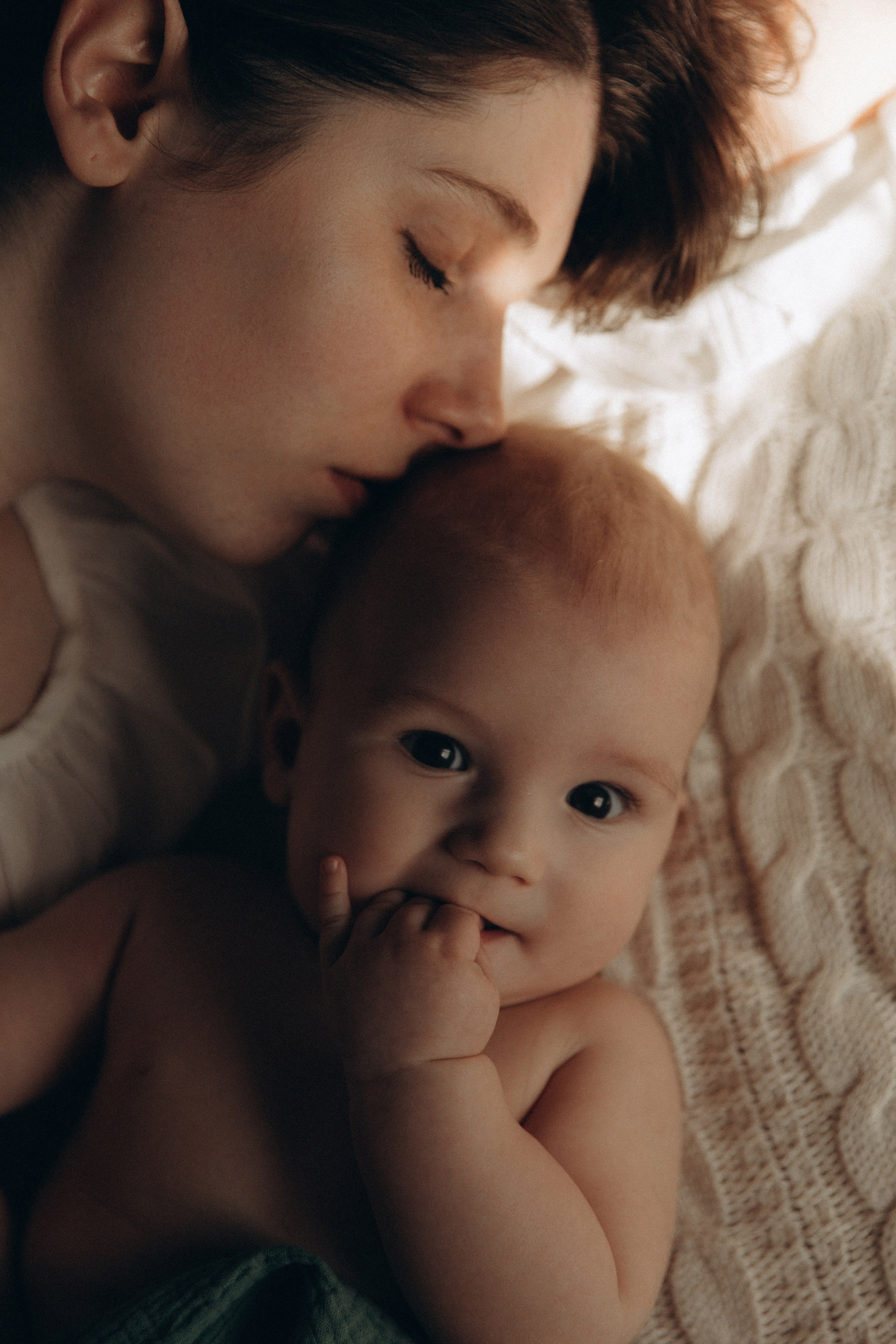 Мама и малыш, домашняя история. Фотограф Ульяна Дивина в Нижнем Новгороде и Нижегородской области