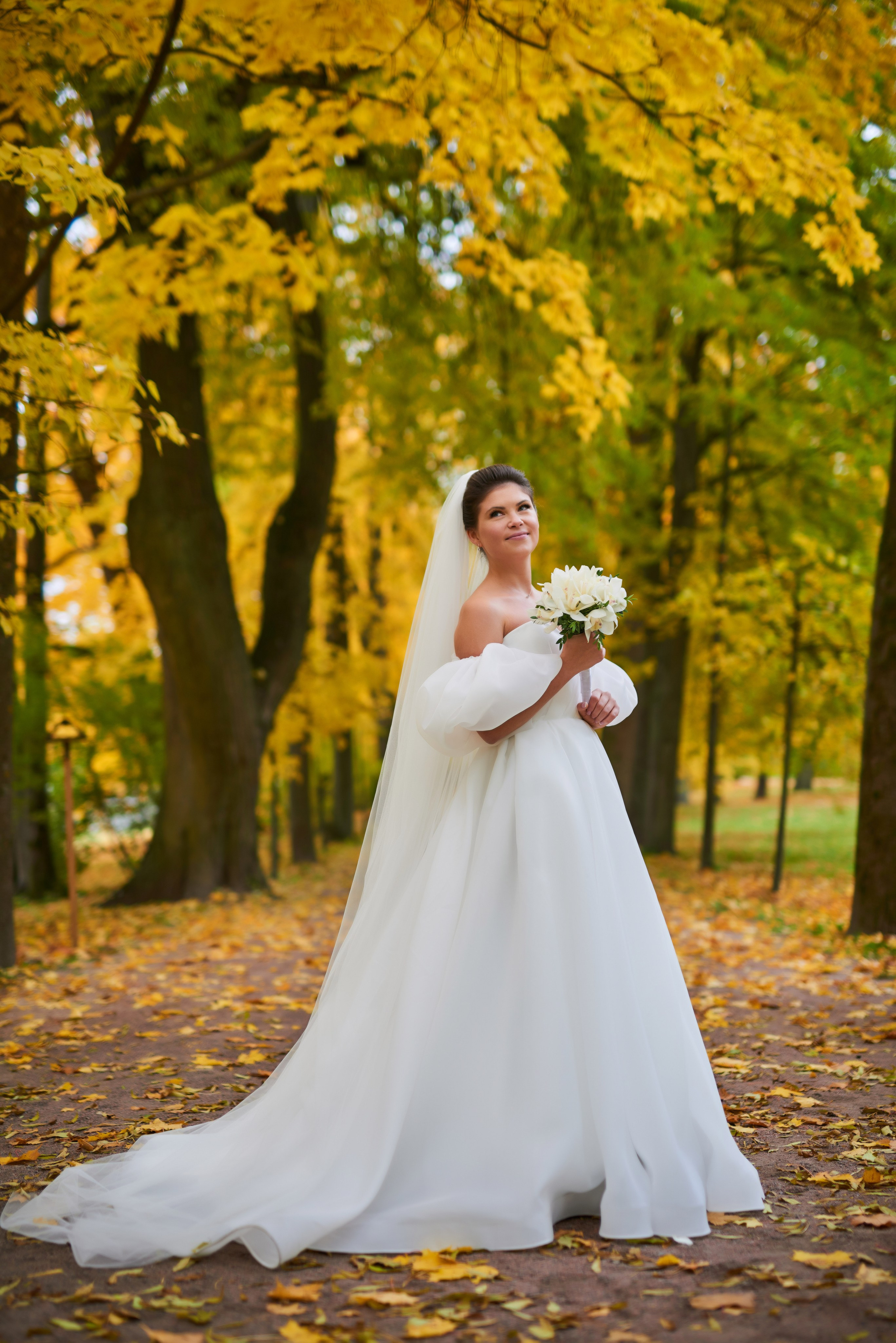 Осенняя свадебная прогулка в Екатерининском парке в Пушкине. Портретный, семейный и свадебный фотограф в Санкт-Петербурге и в Пушкине Ширяев Денис