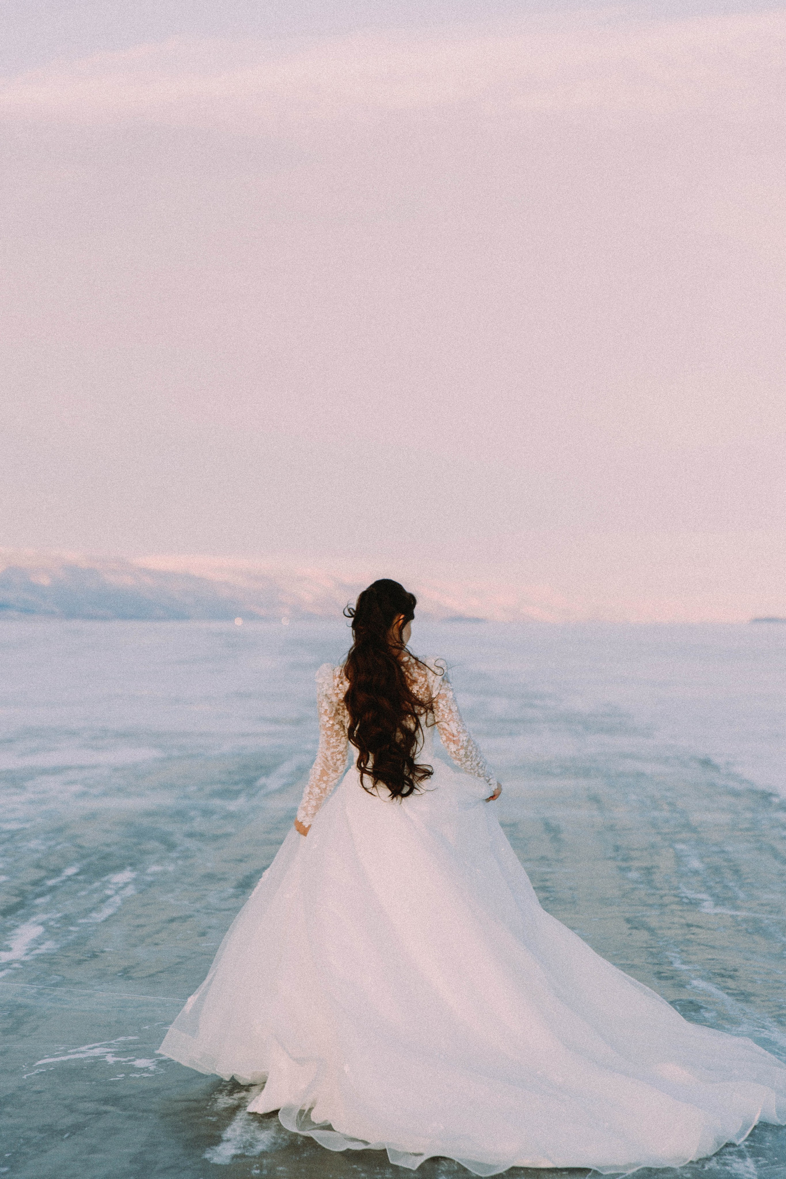 Свадебная зимняя съемка на Байкале. Главная