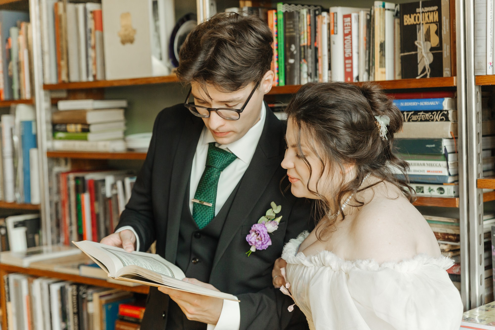 Свадебный фотограф Ден Дорфф, со мной весело. Фотограф крещение венчание в Петербурге! Помогает подобрать храм и посоветовал душевного батюшку в СПб