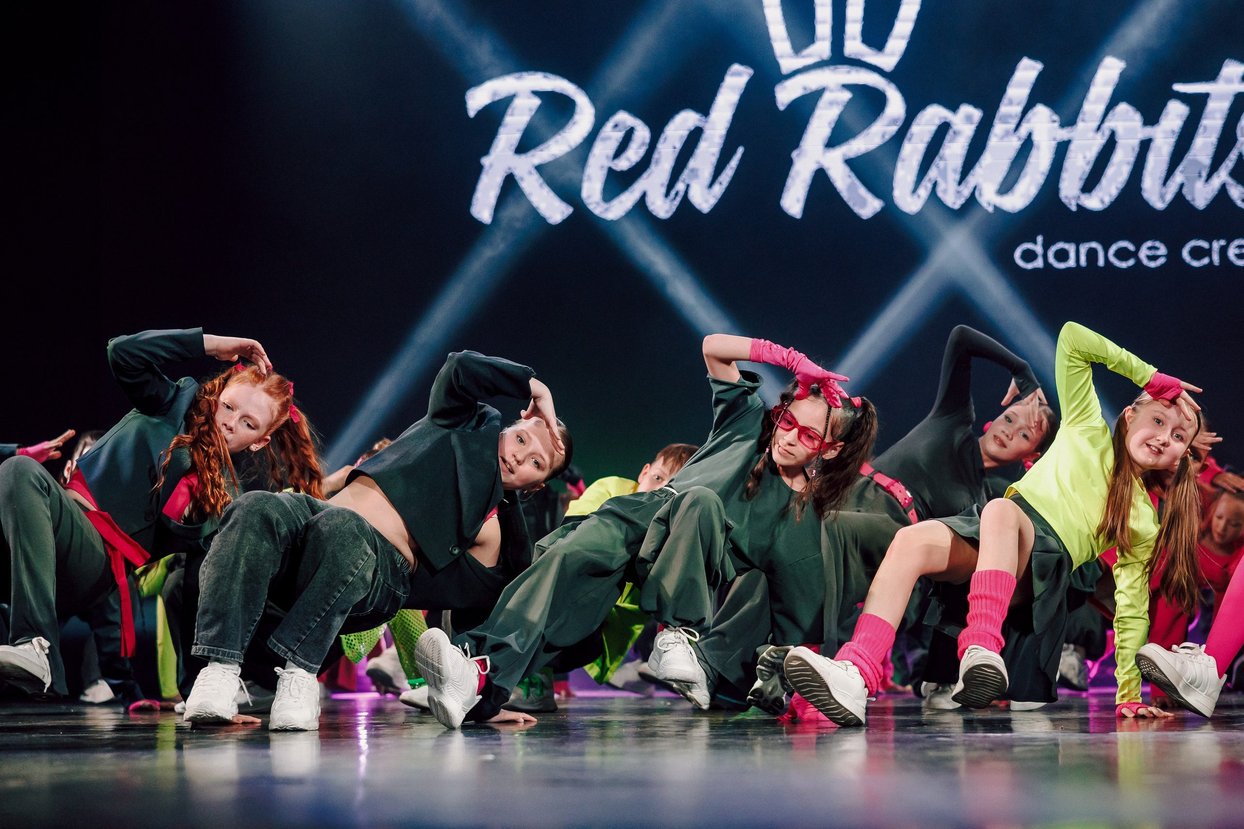 Отчётный концерт танцевальной школы «Red Rabbits» 2025. Лёшка Варзегов — фотограф