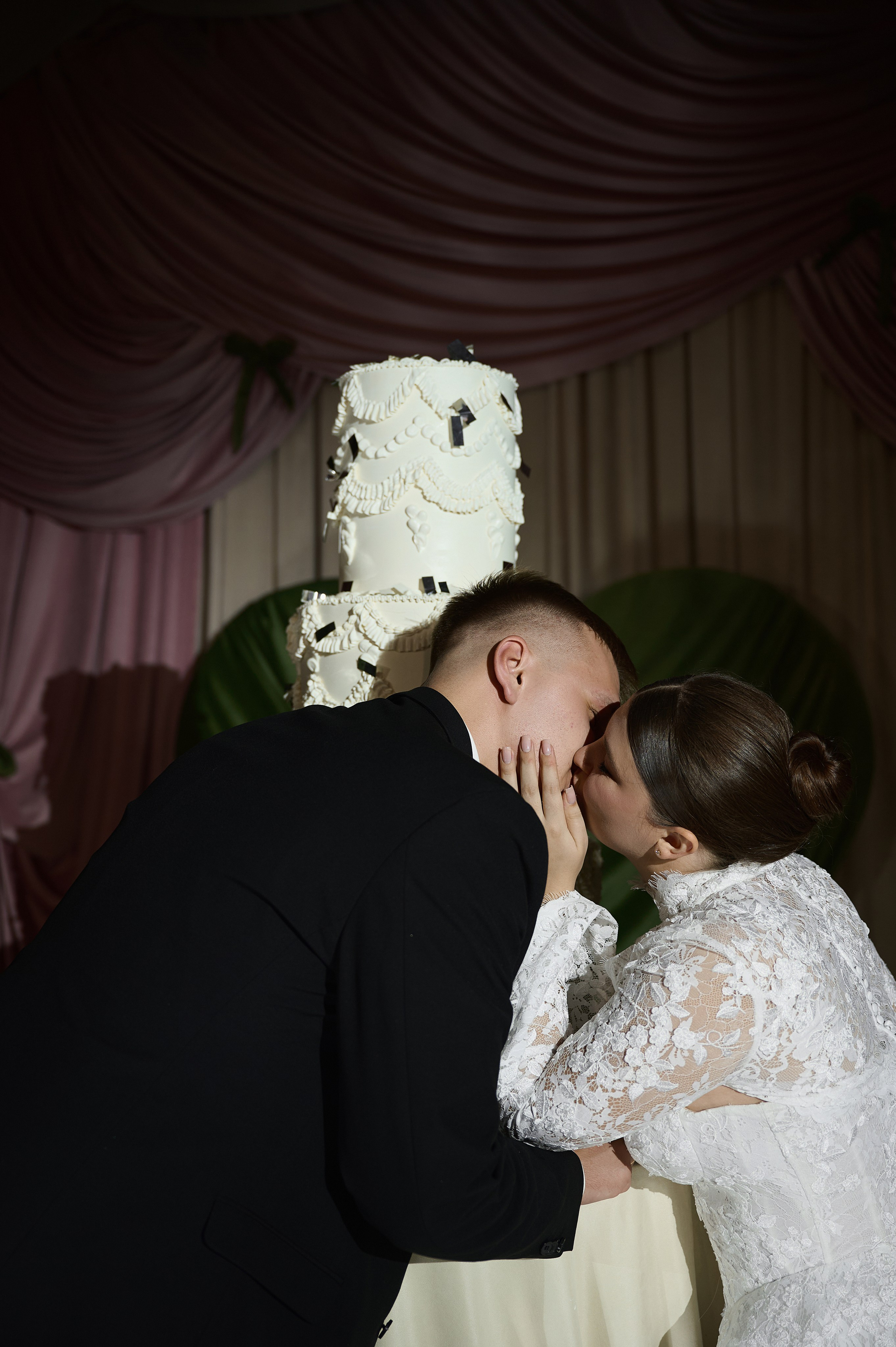 Свадебный фотограф в Брянске - фотограф на свадьбу. Свадебный и портретный фотограф в Брянске Скепская Лилия