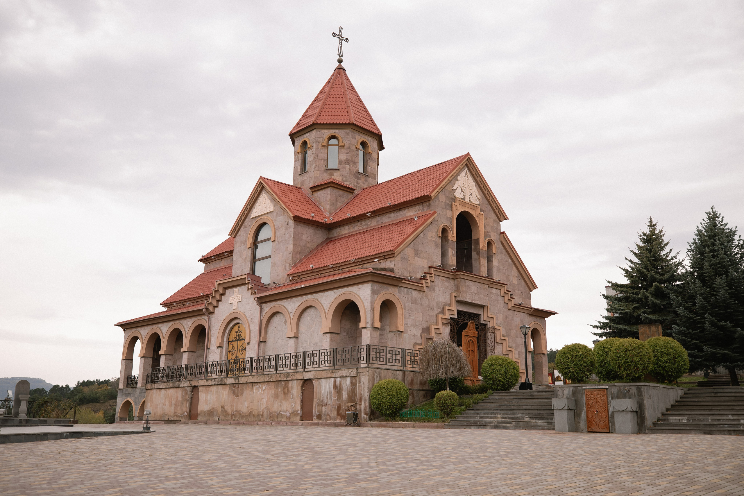 Алена и Арарат. Главная
