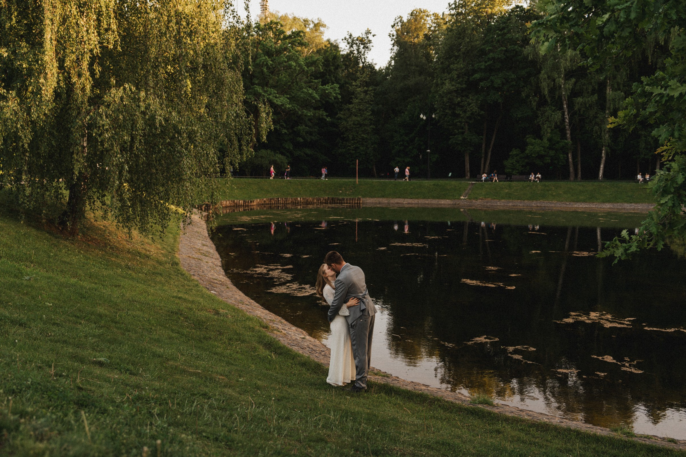 А ♡ А — Шепот деревьев (ВДНХ). Свадебный и портретный фотограф в Москве, Светлана Янковая