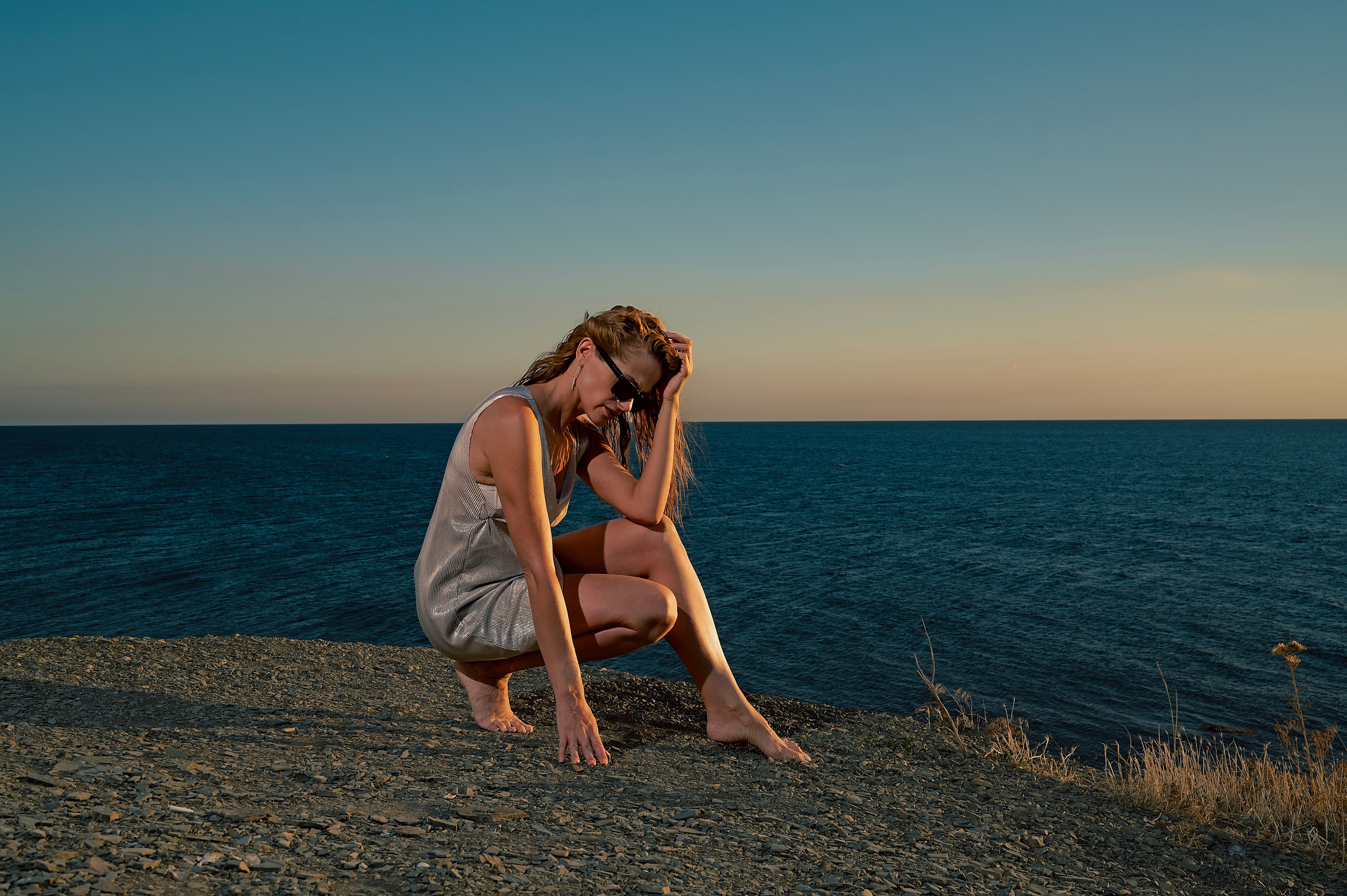 Фотосессия в закатных лучах на Большом Утрише. Портретный фотограф в Краснодаре Евгений Карпов