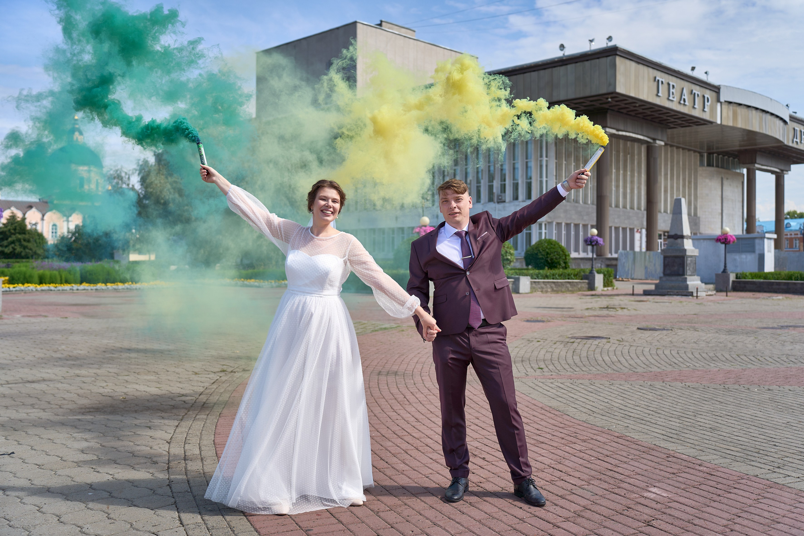 Прогулка после ЗАГСа. Репортажный и портретный фотограф в Томске Ларионов Артём