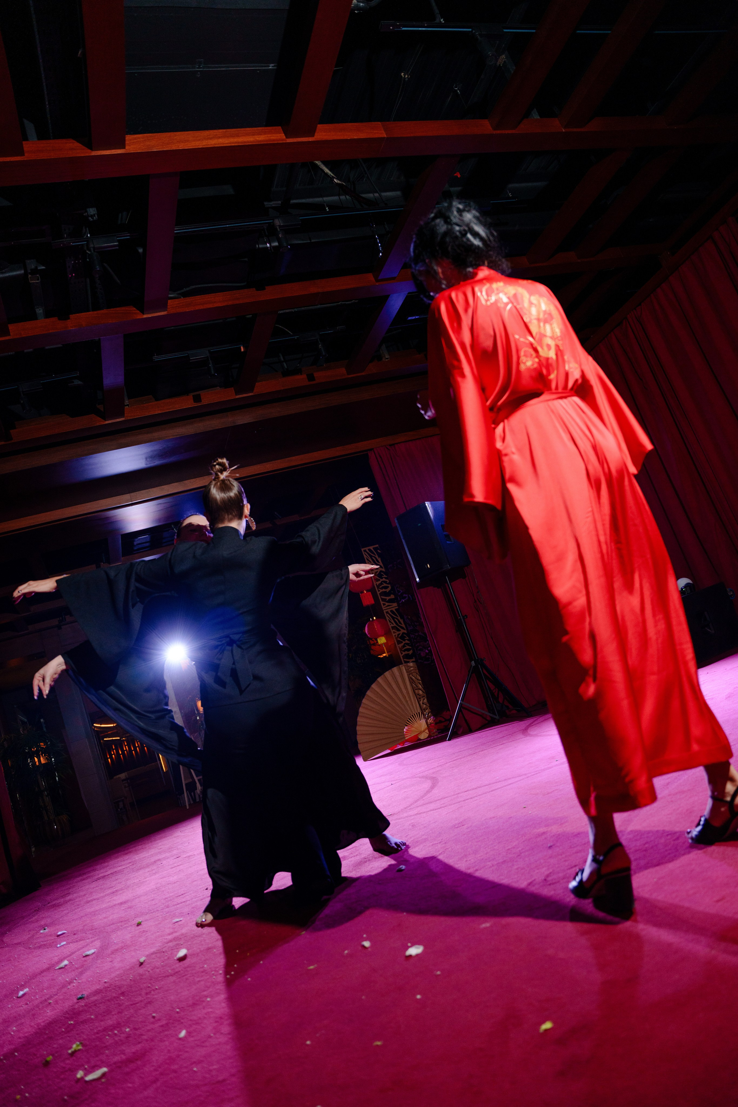 Репортажный фотограф на день рождения в ресторане KAI. Репортажный фотограф Москва Сергей Дружинин