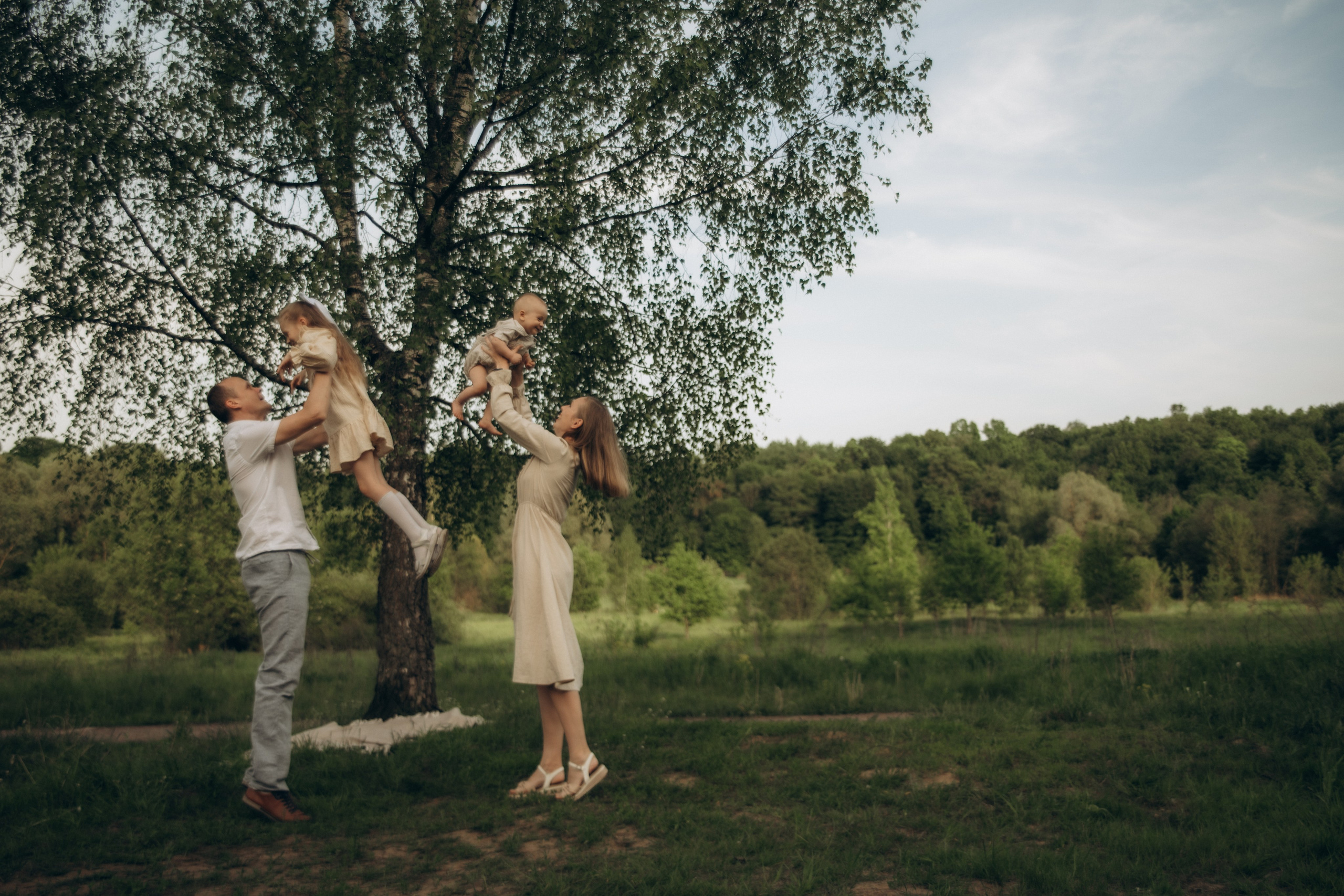Теплым майским вечером. Гаврилова Настя семейный фотограф lifestyle в Москве