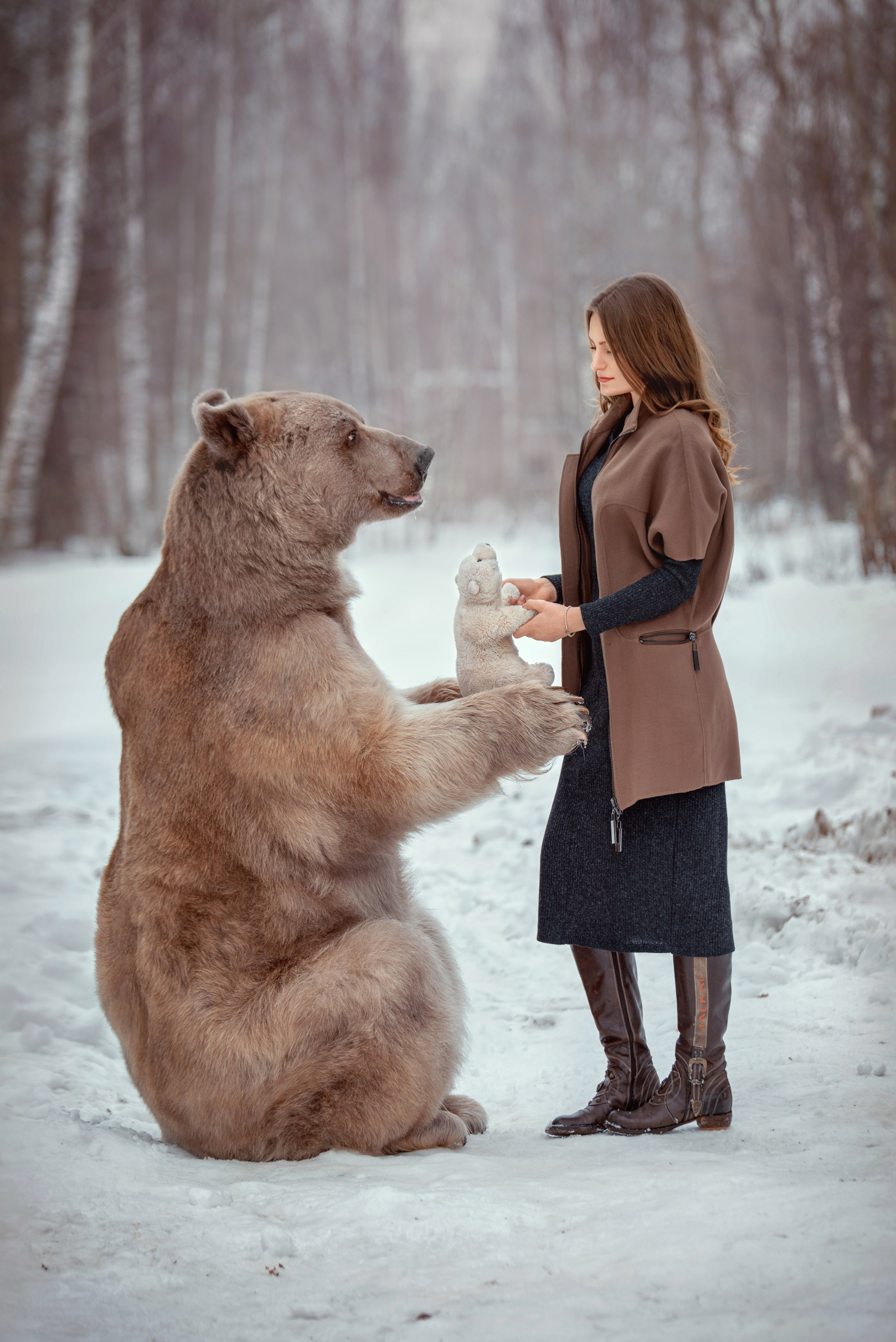 Фотосессия с медведем в Москве. Портретный Фотограф в Москве Юлия Батурина