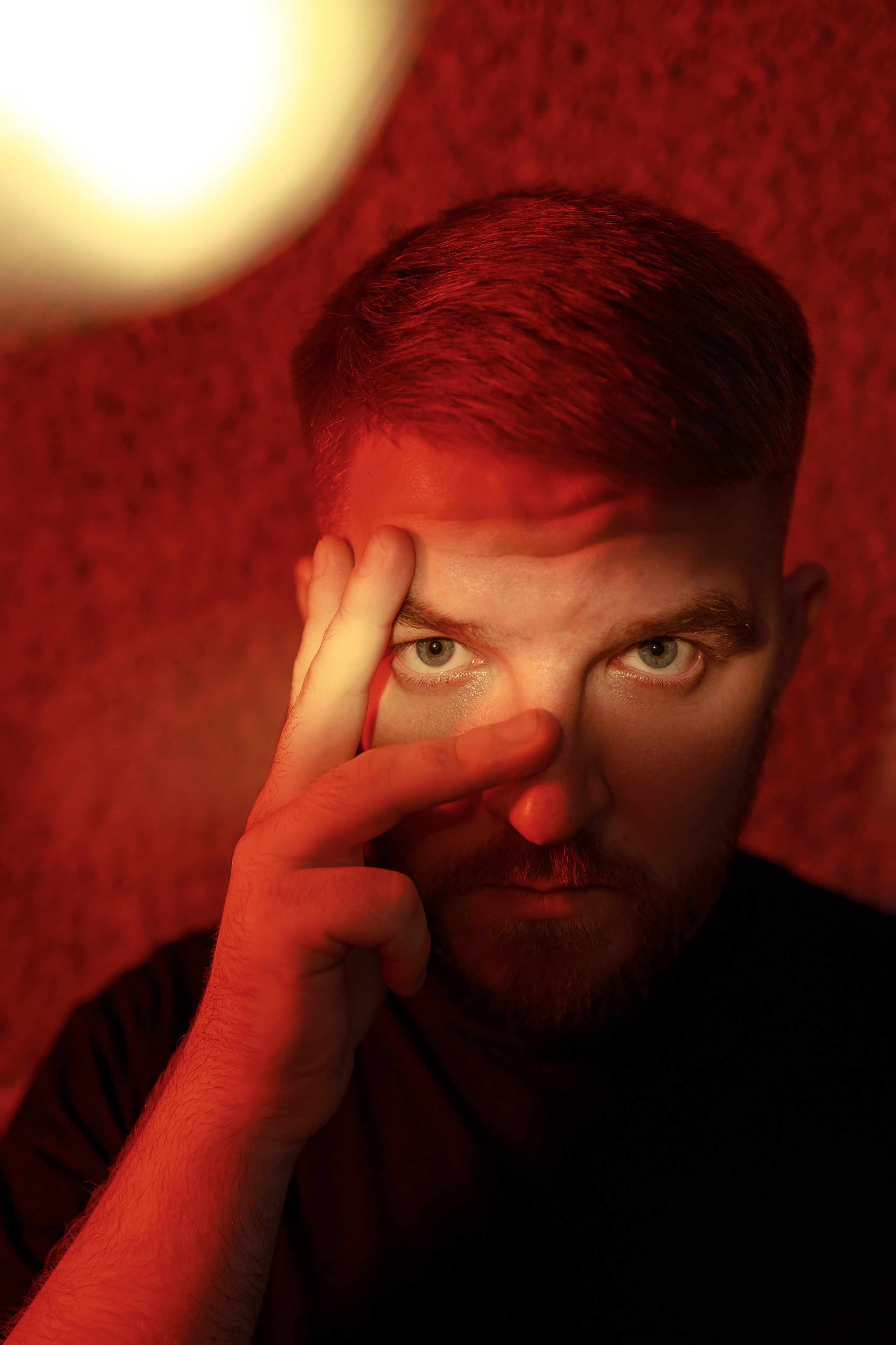 В ночном городе. Портретный фотограф