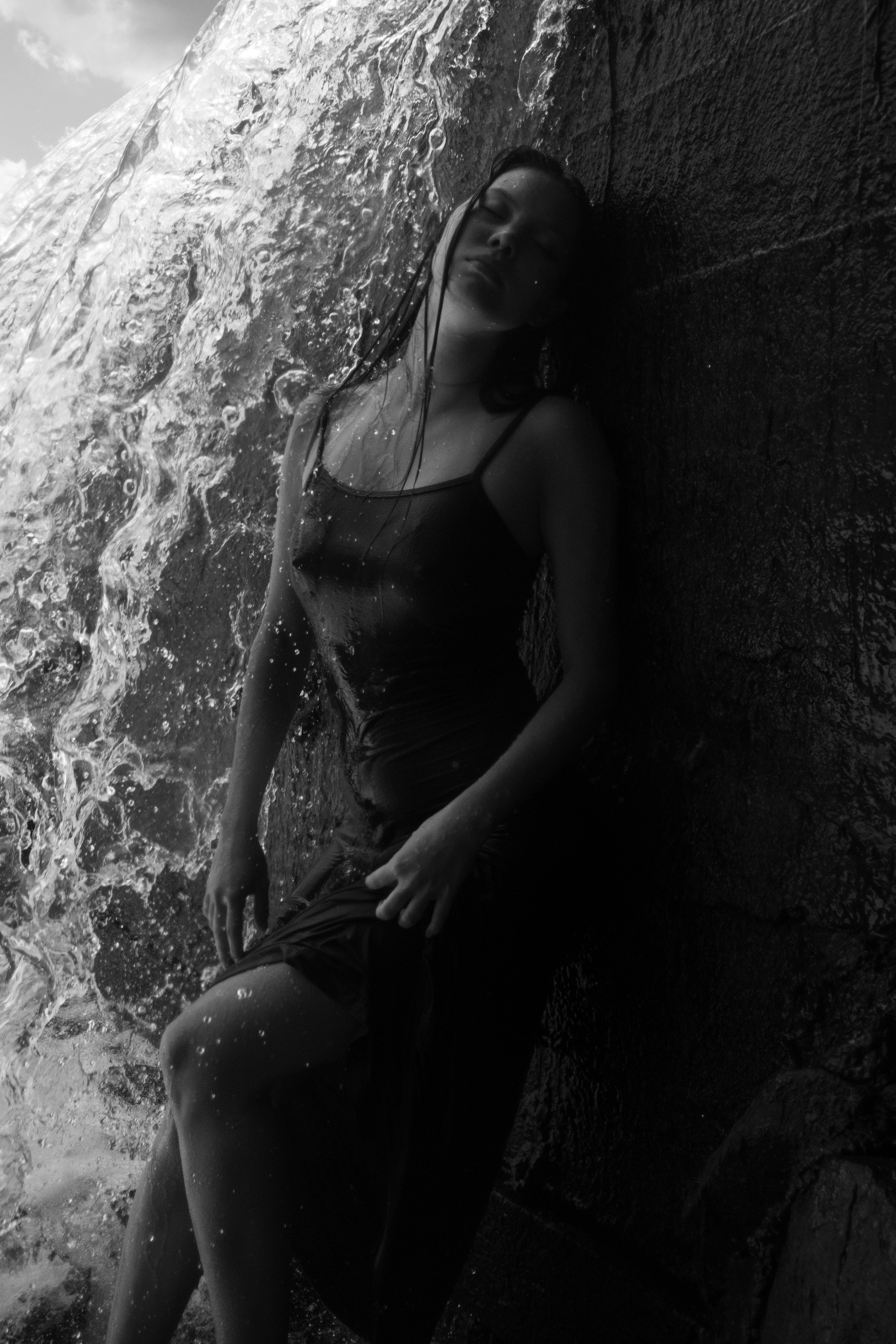 Дарна на водопаде. Фотограф Коробова Екатерина