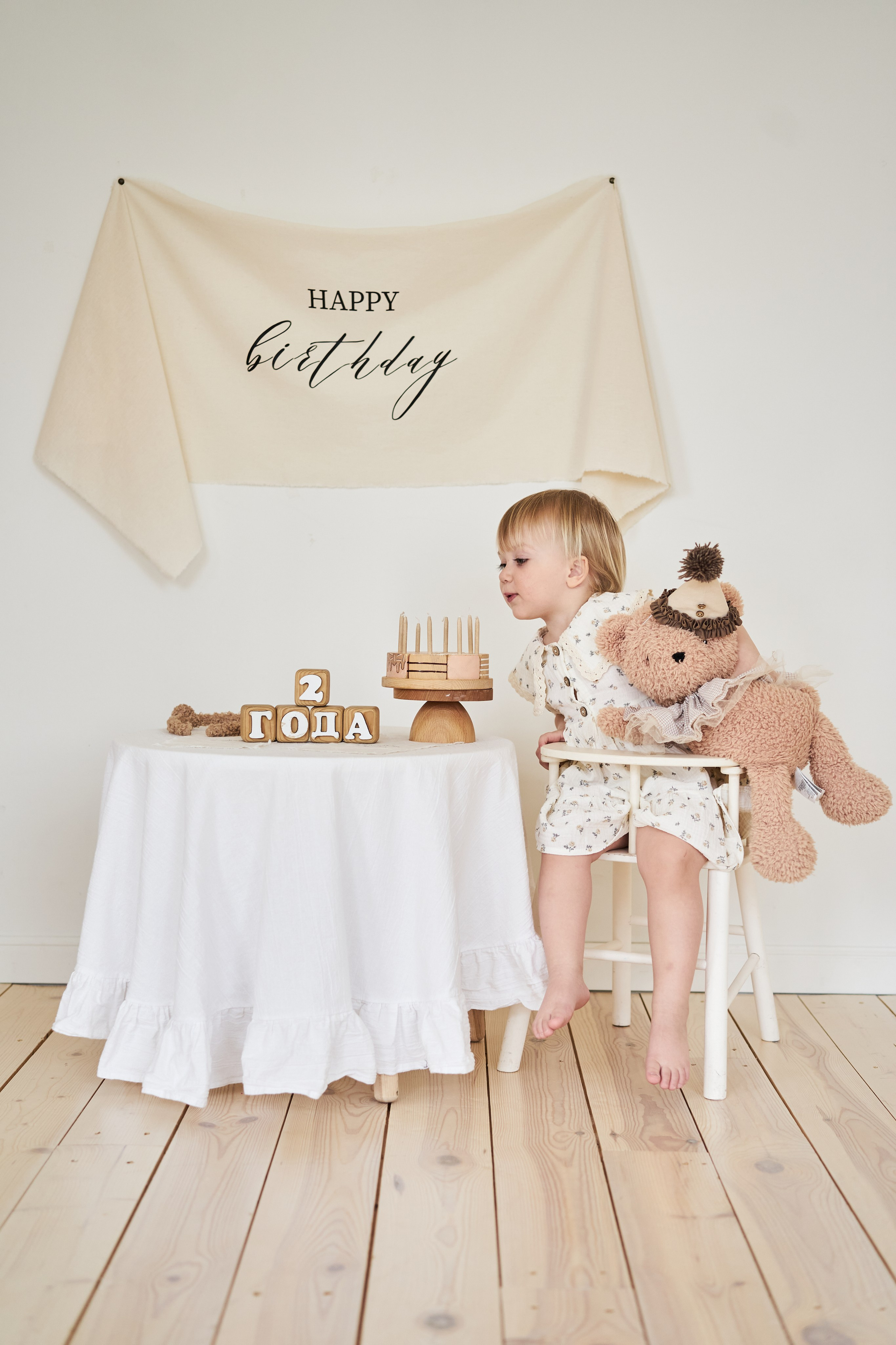 Семейная фотосессия в студии. Фотограф Екатеринбург Кокшарова Александра