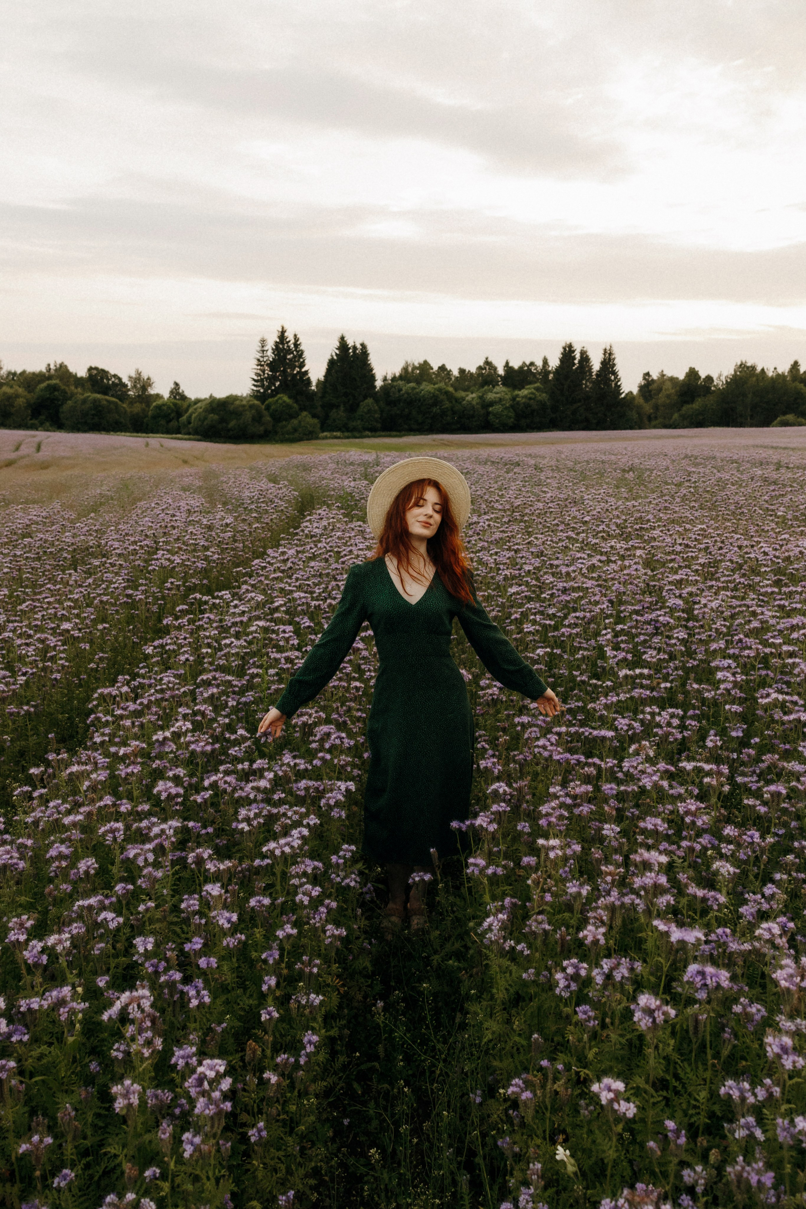 Фотосессия в цветочном поле. Свадебный и семейный фотограф Витебск, Минск, Андрей Павлов