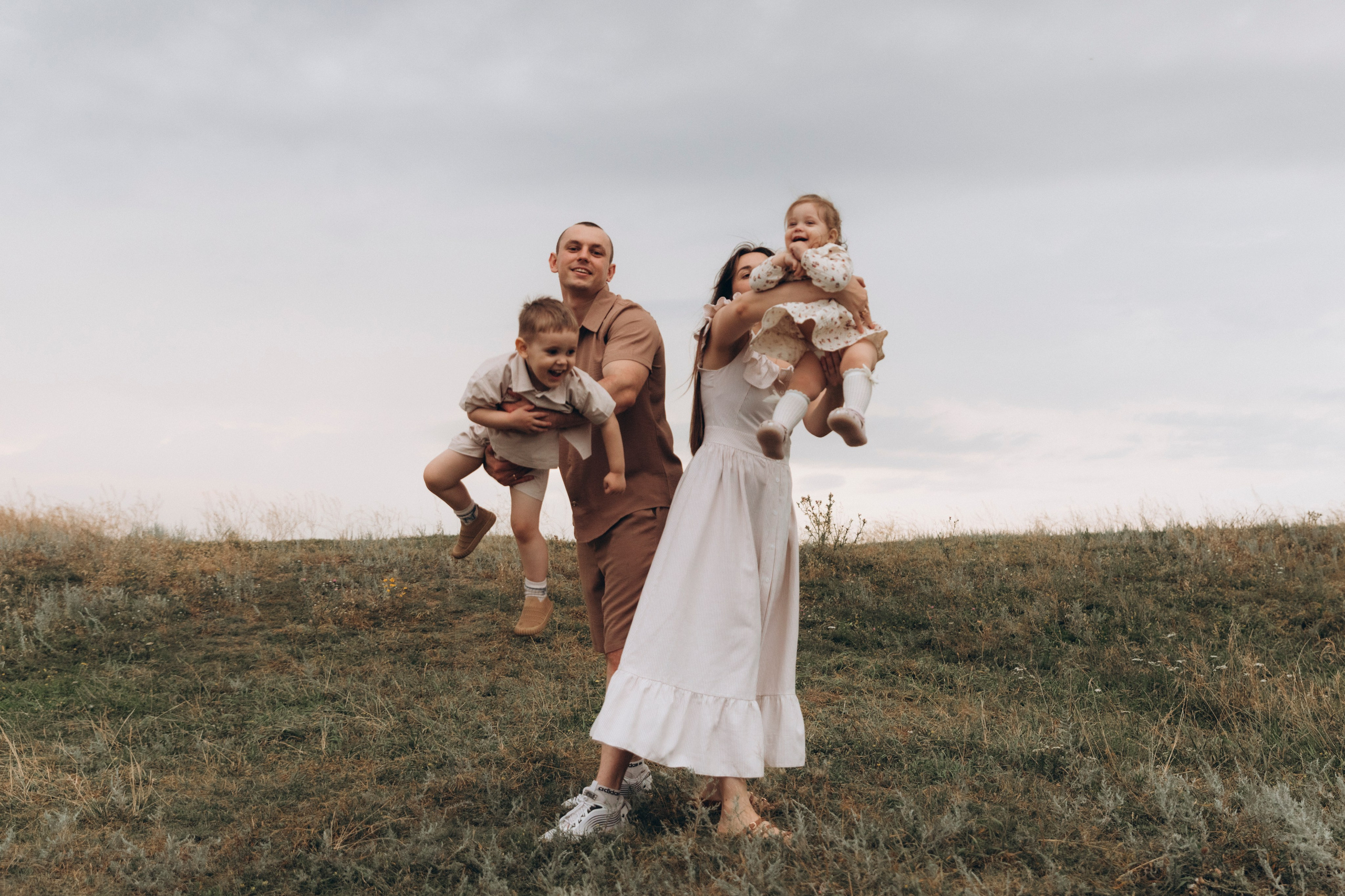 Карина, Саша, Миша, София. Фотограф Мария Щеголькова. Чувственный женский портрет
