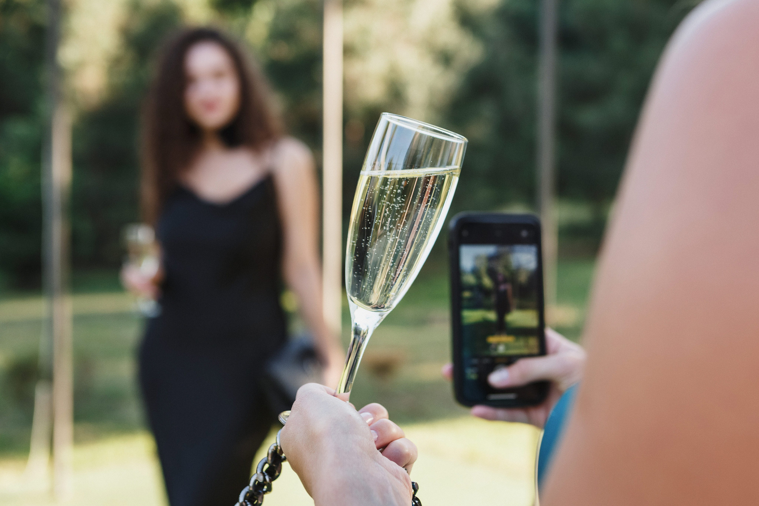 Фотограф в Таганроге летняя свадьба: Романтическая свадебная прогулка. Свадебный и семейный фотограф в Таганроге Бакарюк Антон