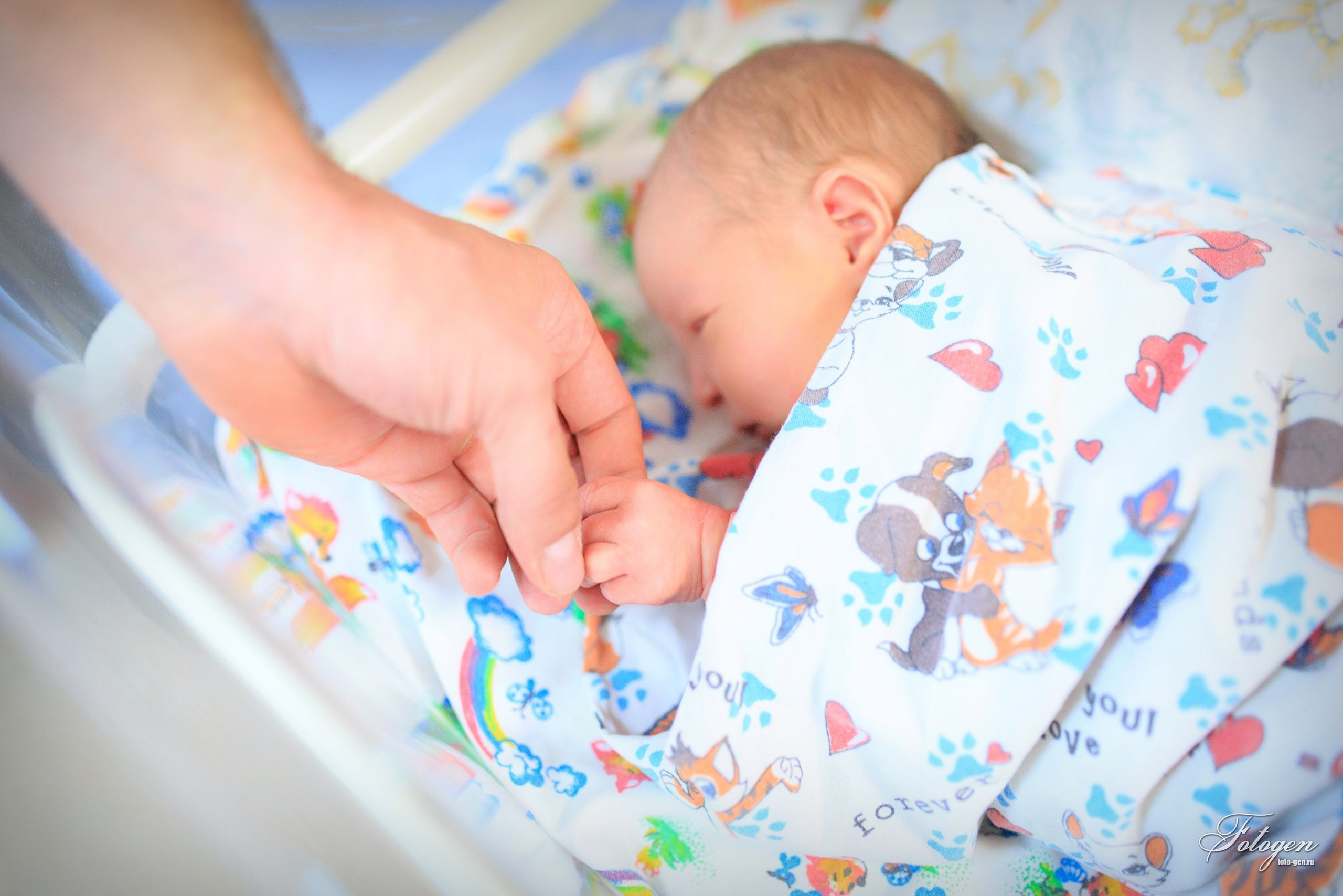 Фотосессия выписки из роддома в Краснодаре | Портфолио Fotogen. Интерьерная фотостудия FOTOGEN г. Краснодар