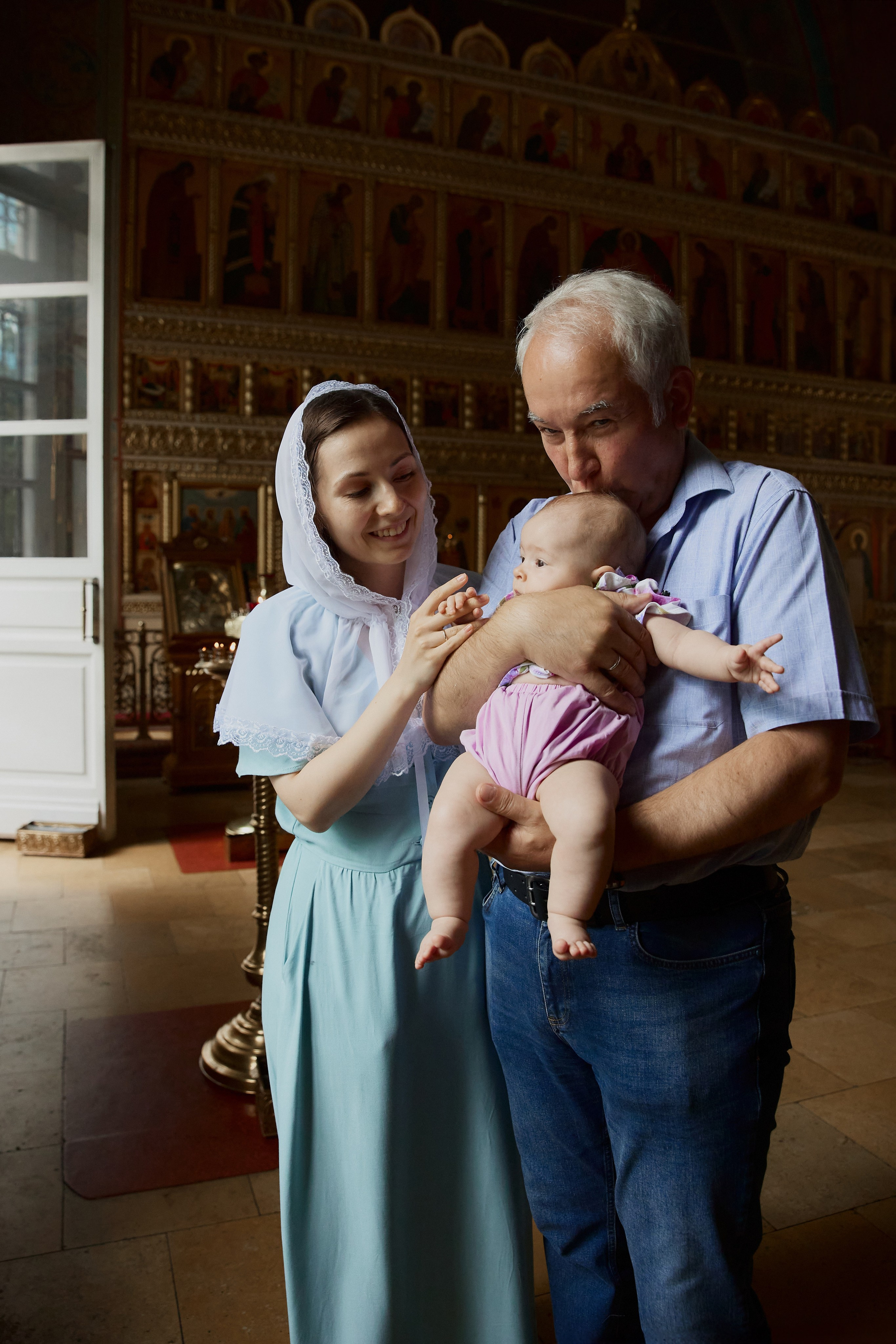 Крещение Анюты. Семейный фотограф в Москве Вера Гук