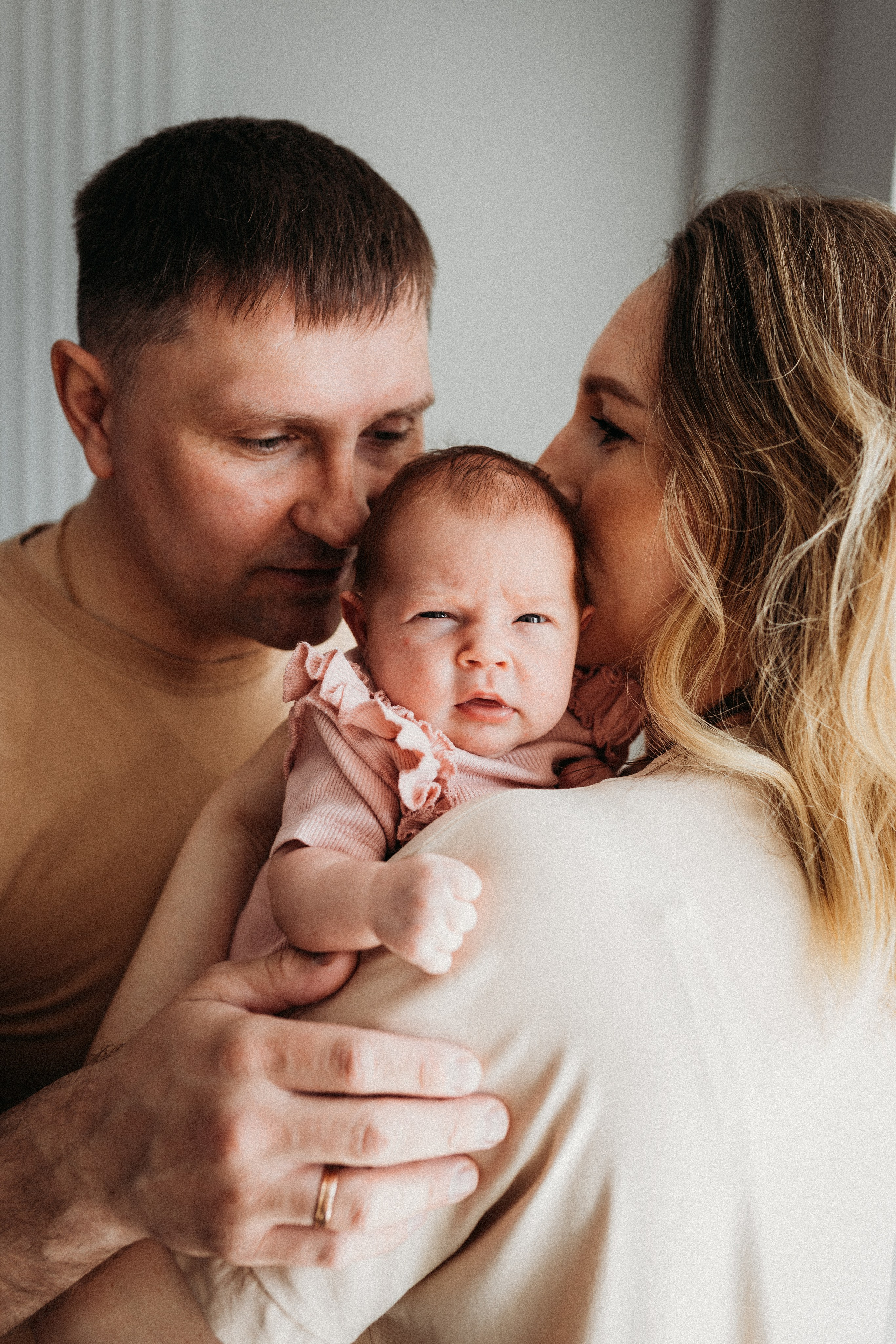 Домашняя лайфстайл фотосессия для малышки Валерии. Фотограф новорожденных в г. Барнаул Ренпенинг Катерина