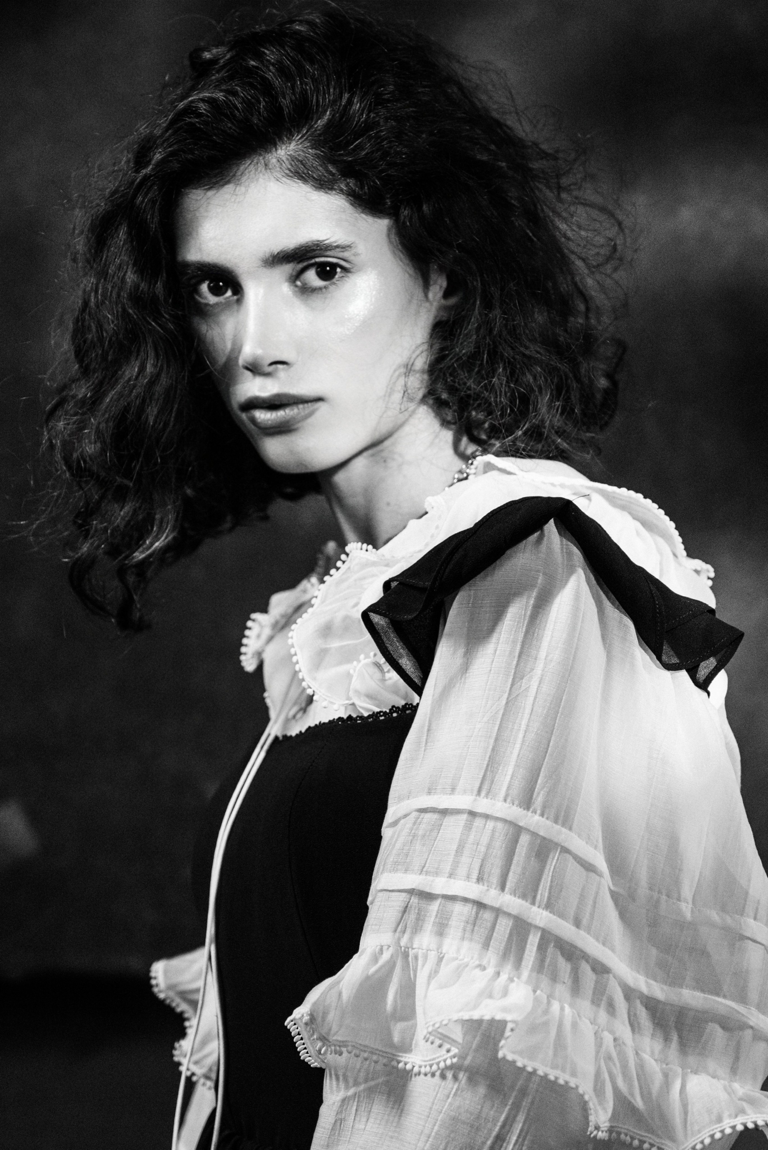 Студийная фотосессия в москве. Карина Эмильевна |Фотограф в Москве | Женский и семейный фотограф. Съемки под ключ для ваших брендов