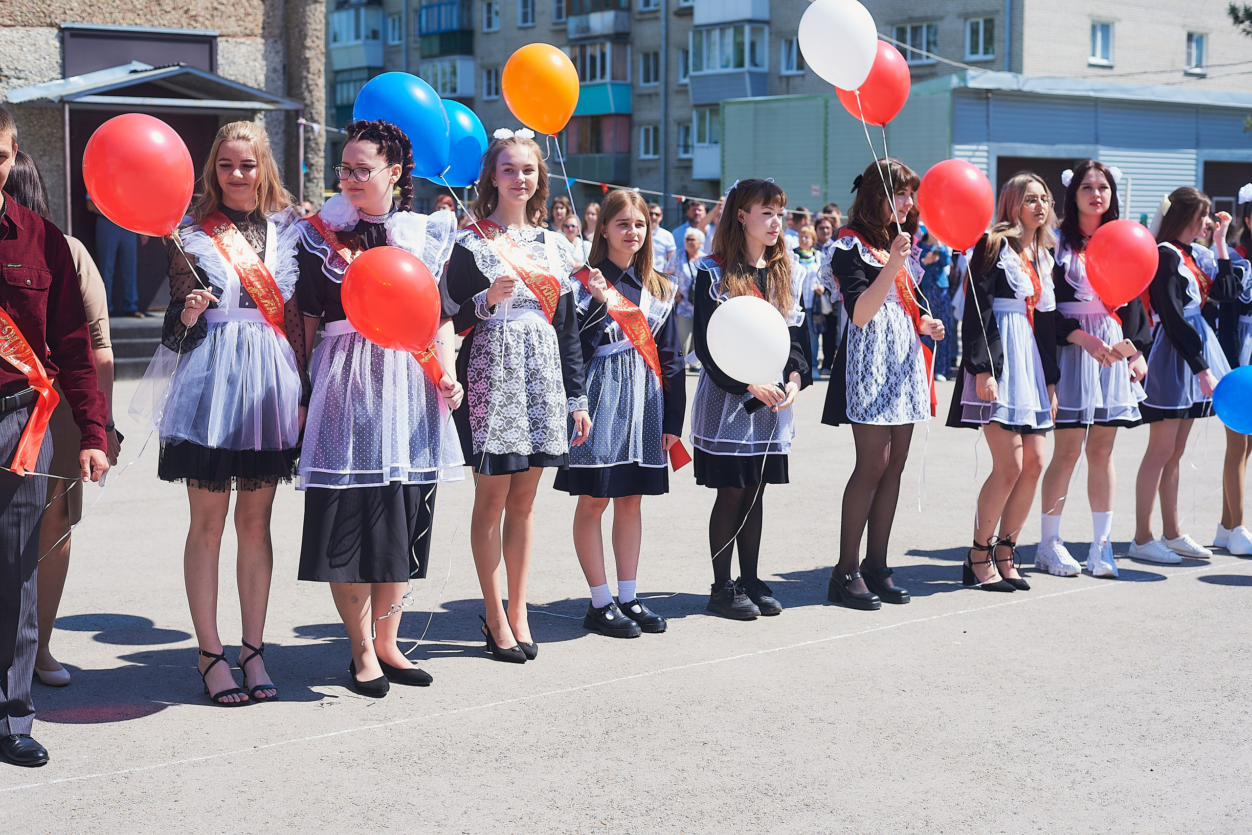 Последний звонок. Фотограф Елена Дука. Контент съемка. Семейная фотография