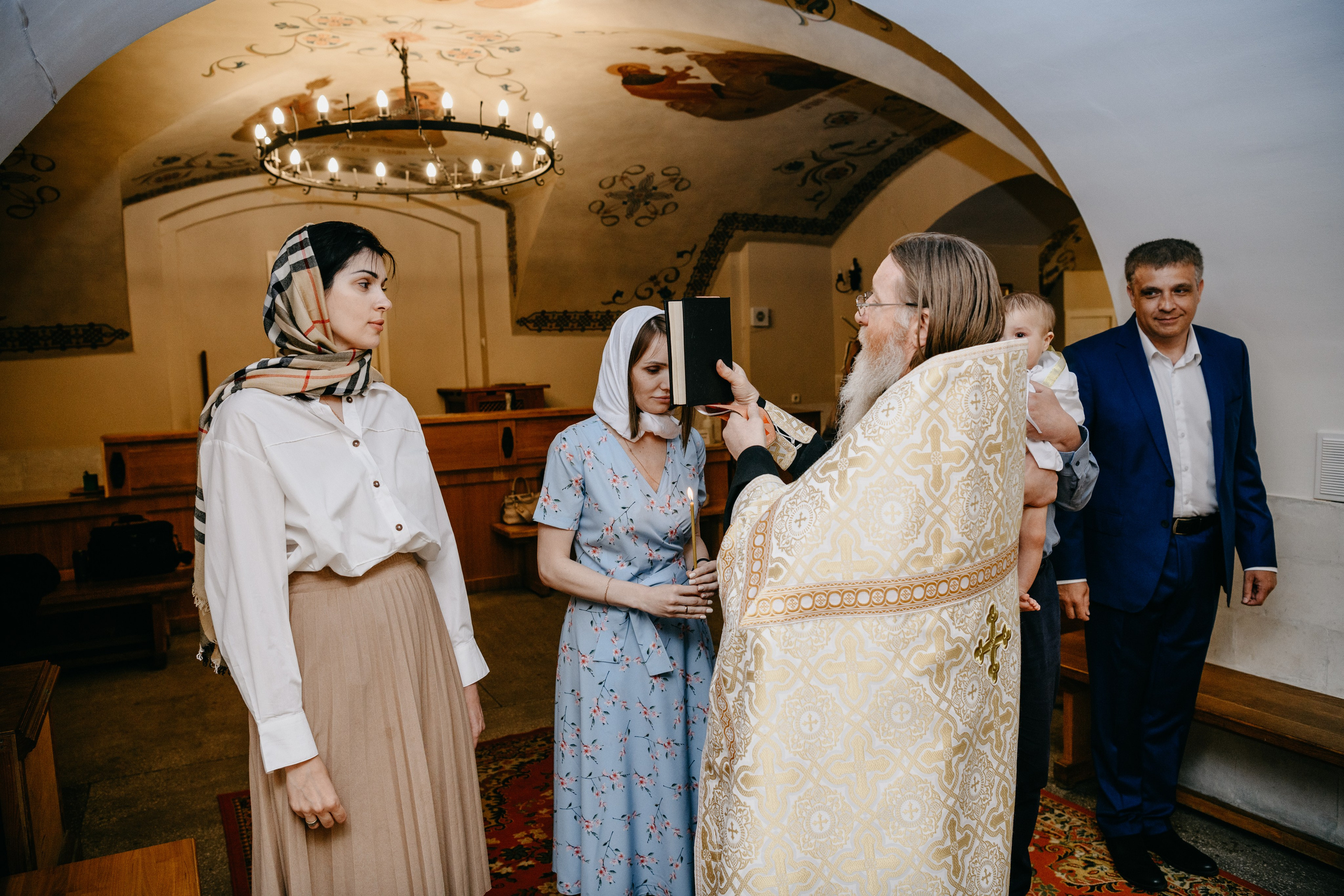 Крещение Александра. Фотограф на выписку из роддома в Москве и МО