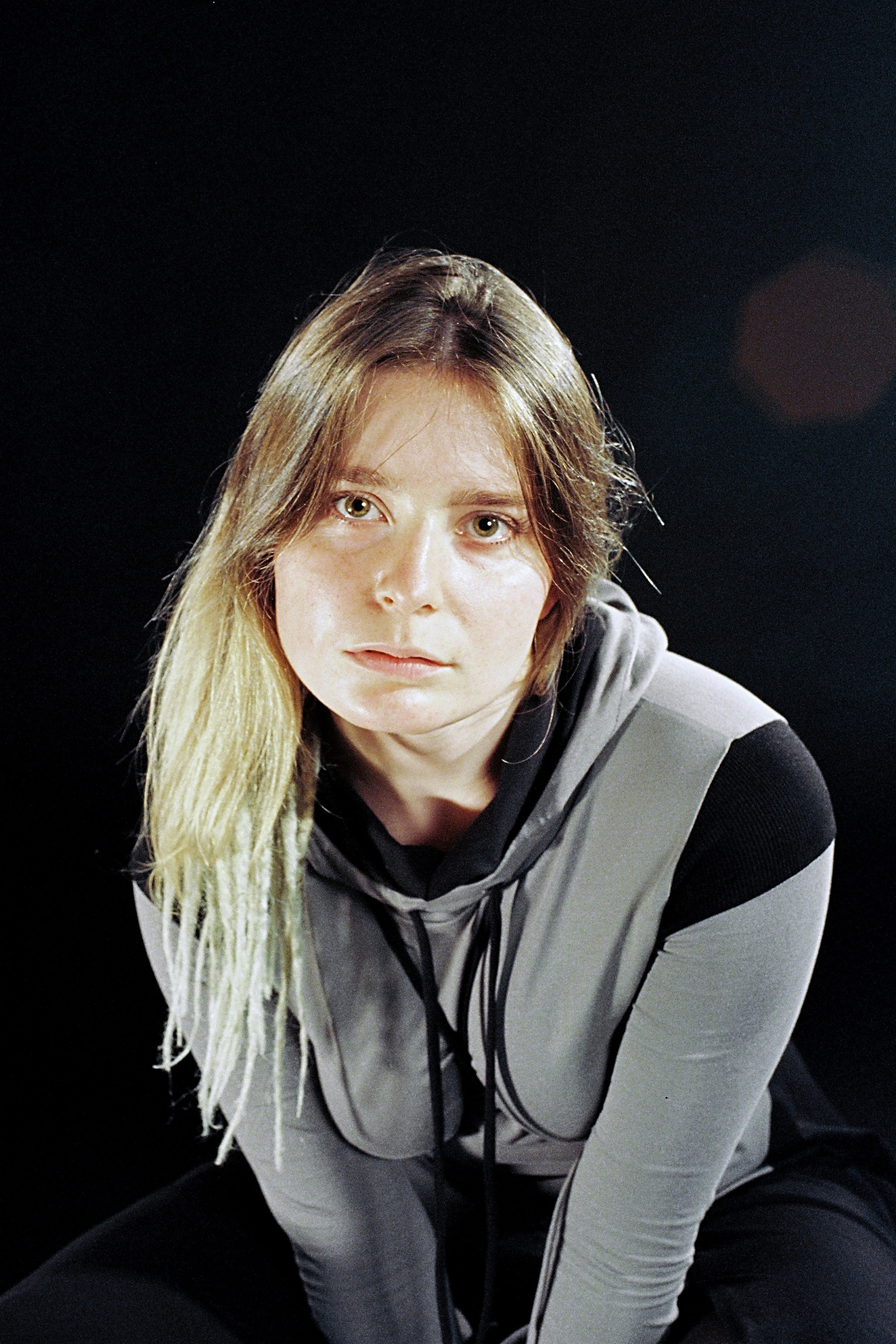 Наташа Видякина. Grey dress. Портретный фотограф в Санкт-Петербурге Александр Быстрицкий