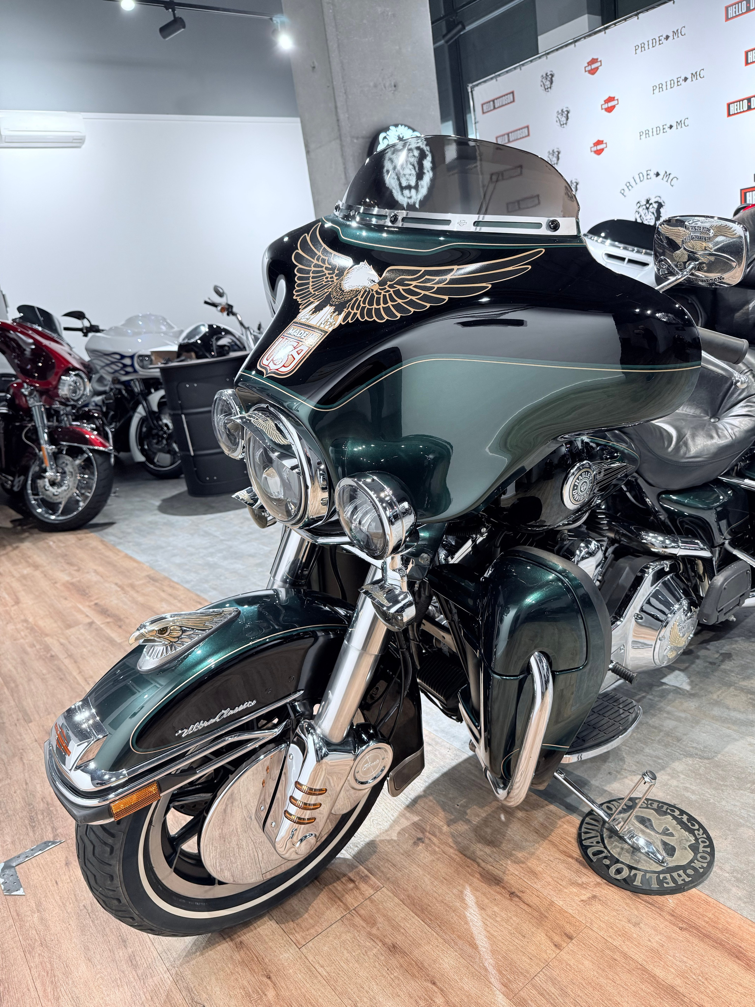 Electra Glide Emerald Green. Hello Davidson, Москва. Только хорошие мотоциклы…