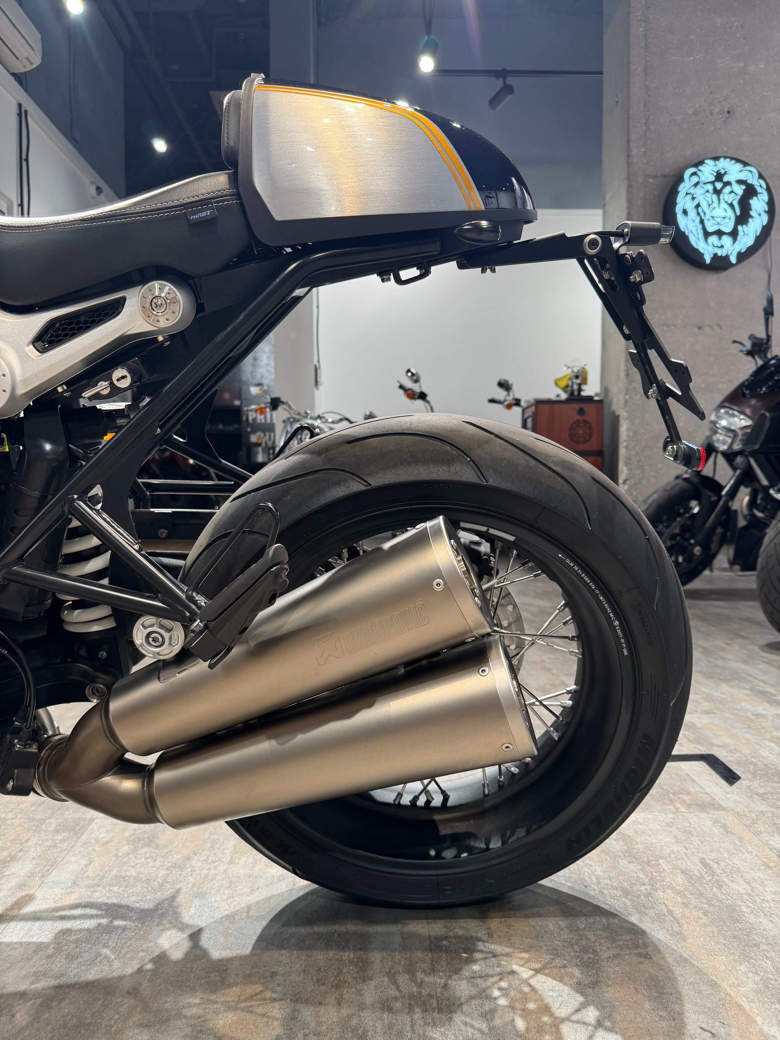 Мотоциклы Harley-Davidson BMW R Nine T (Option 719) — купить мотоцикл. Hello Davidson, Москва. Только хорошие мотоциклы…