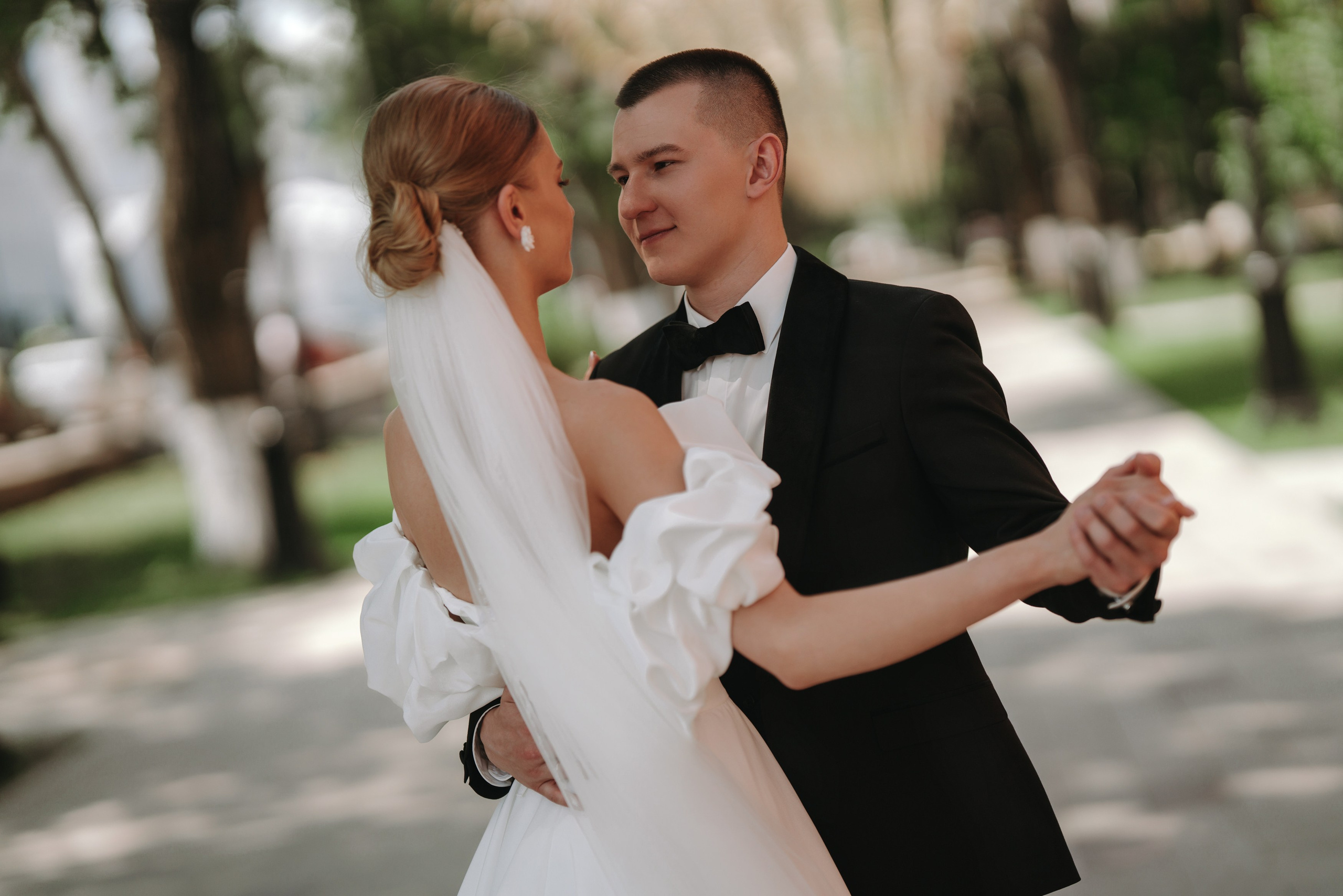 БАНКЕТНЫЙ ЗАЛ ДАСКО ГАРДЕН, ЭМИЛЬ БУРАНГУЛОВ, ИЛЬНАР АХМАДУЛЛИН