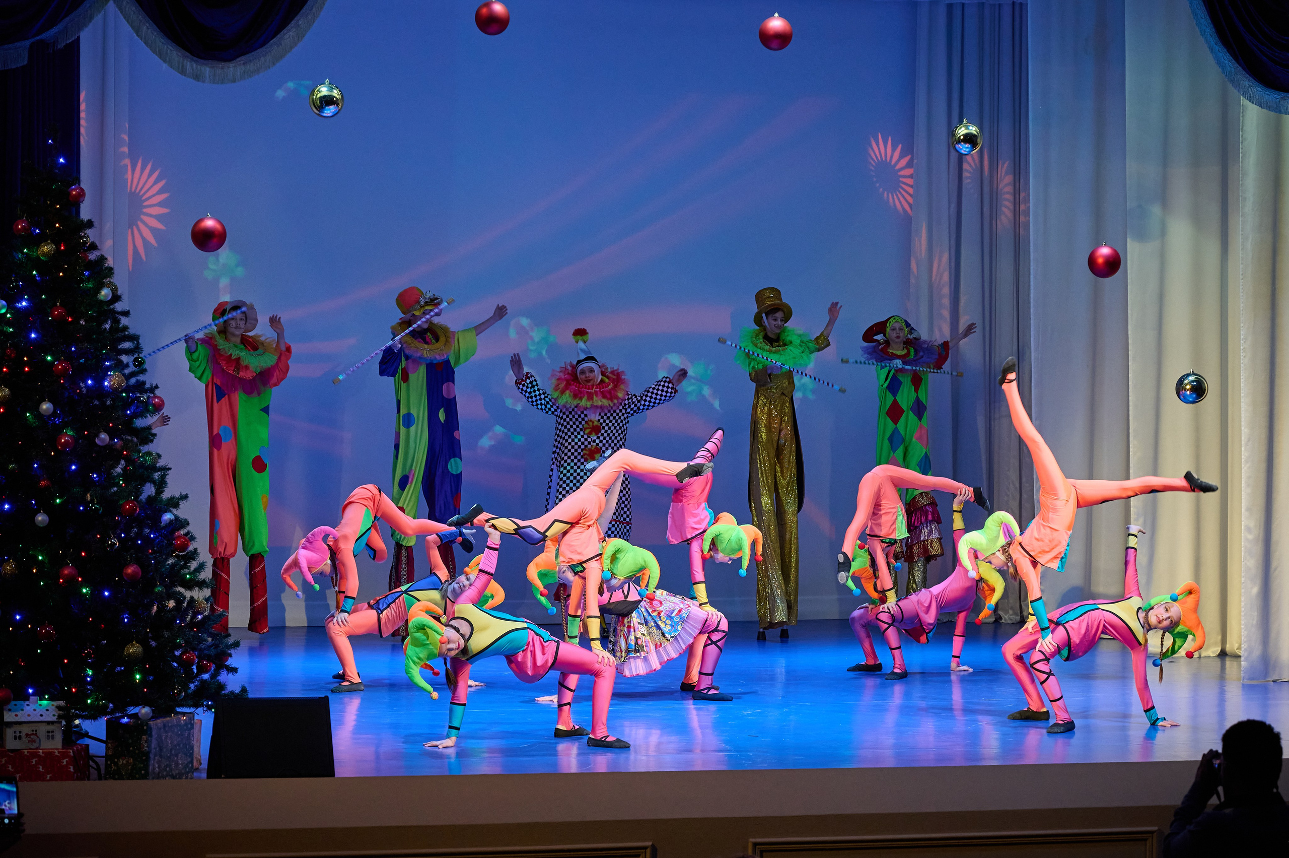 Концерт в ДК Марьина роща. Жизнь курорта Кабардинка в фотографиях