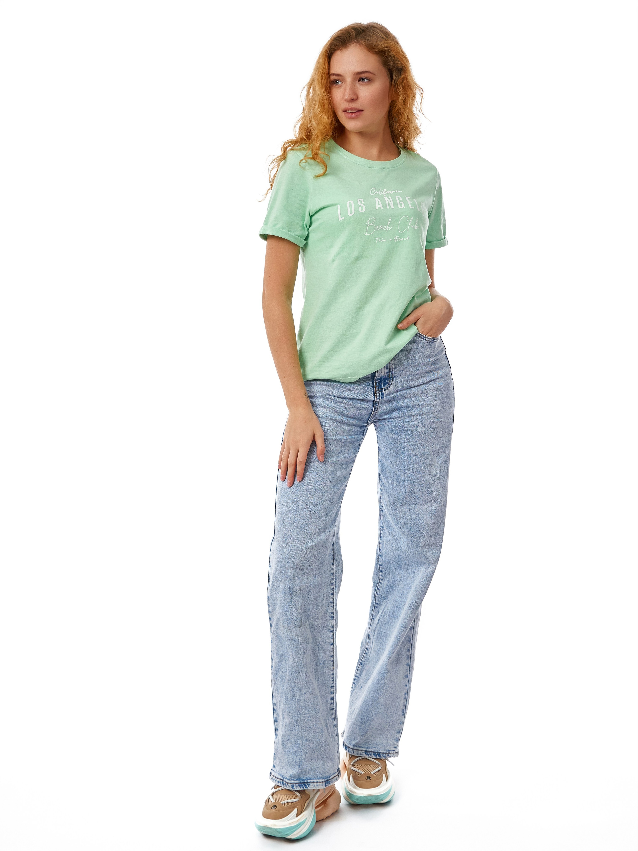 Джинсы женские. Каталожный предметный фотограф