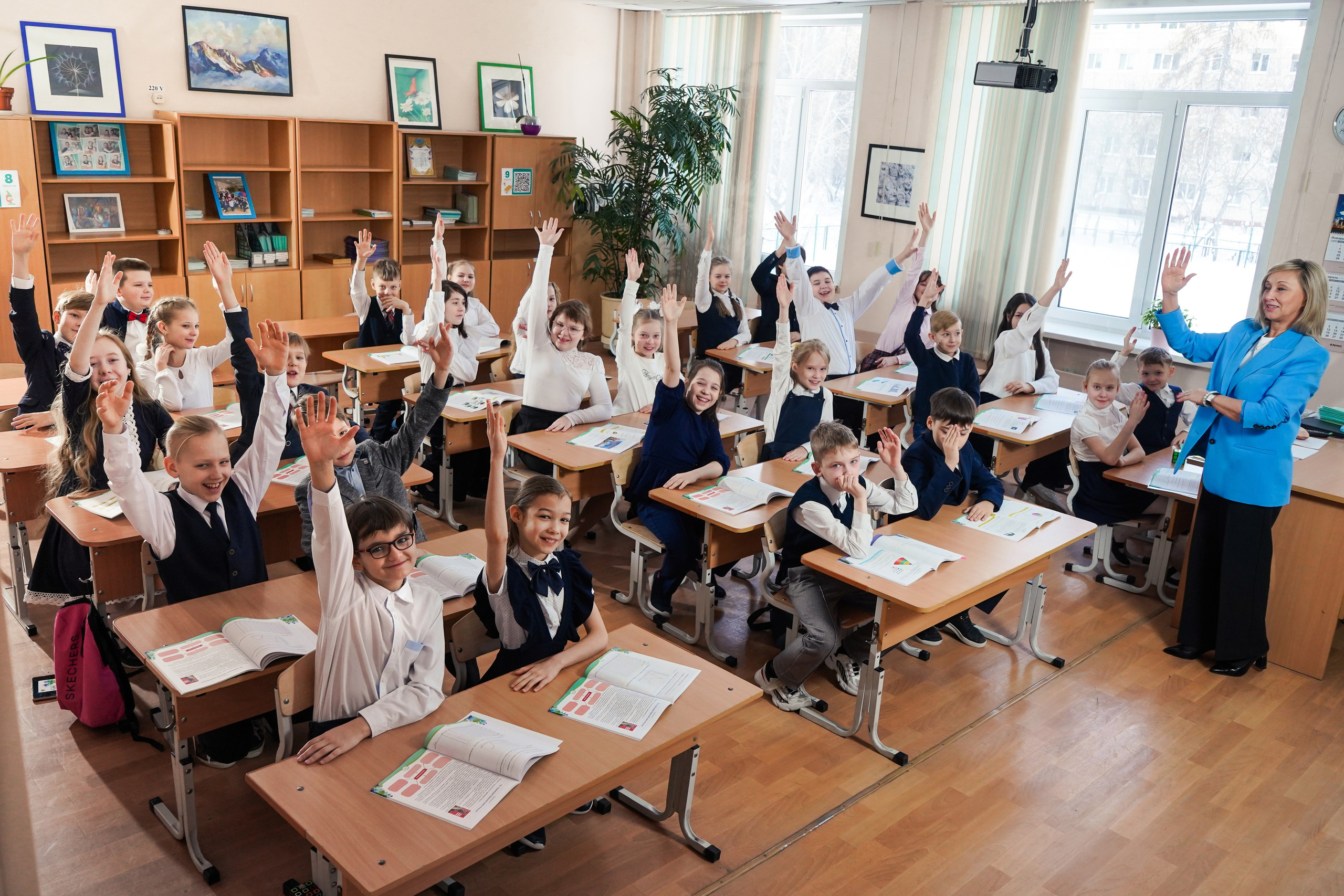 Выпускные альбомы, 4 класс Школа № 175 школьная фотосессия. Семейный и портретный фотограф в Екатеринбурге Анна Лобанова