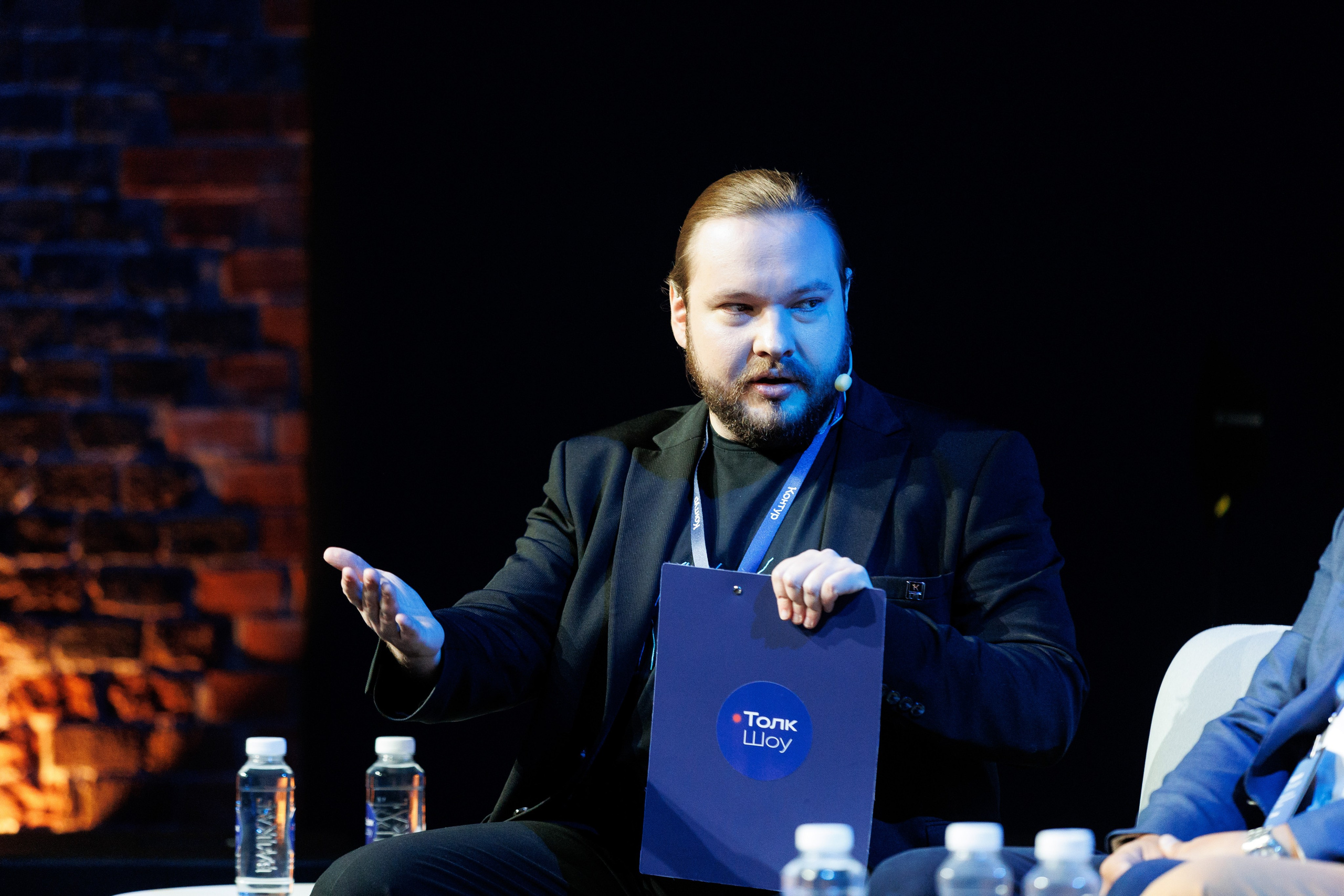 Контур Talk. Репортажный Фотограф в Москве Юра Гушан