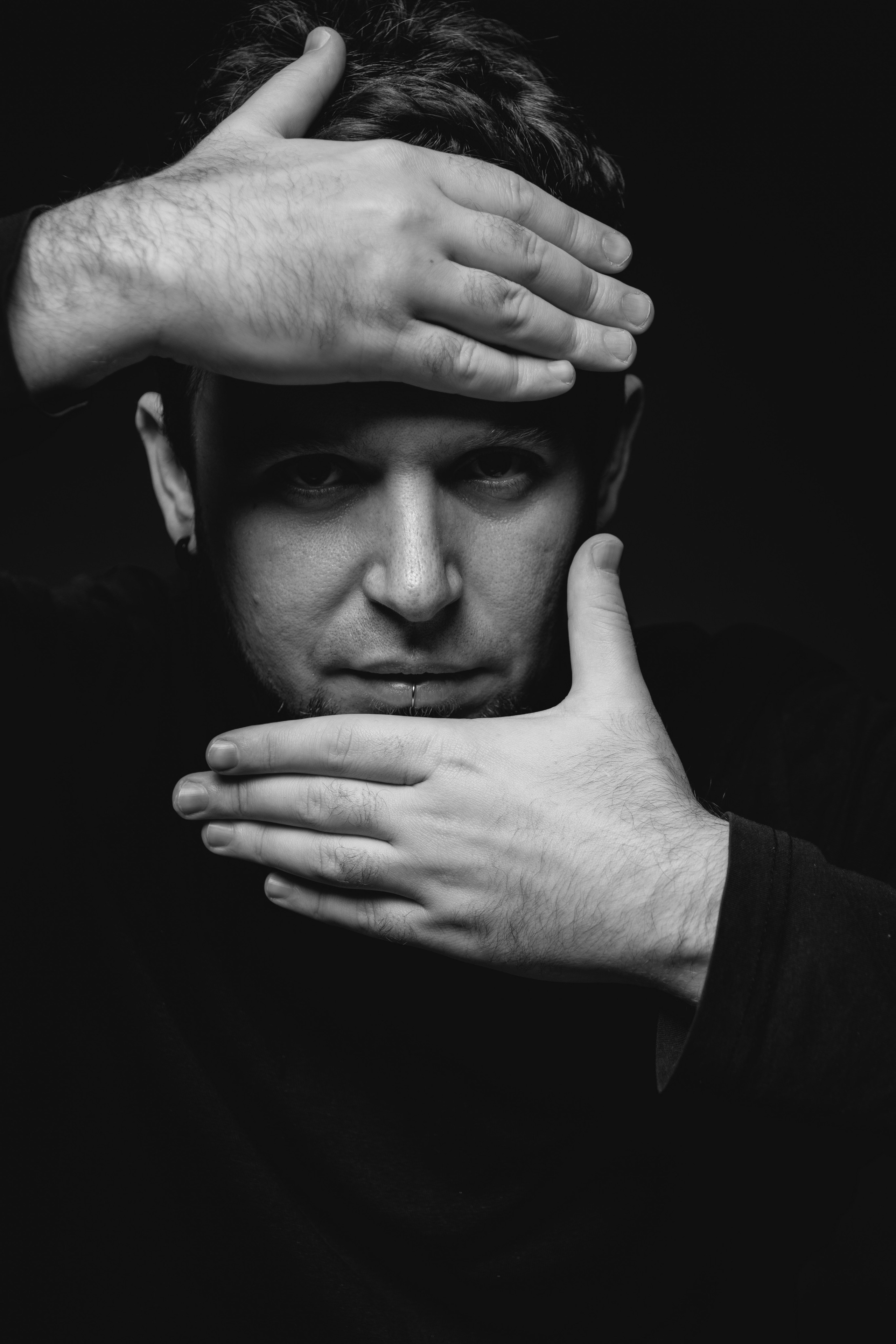 Стас. Фотосессия в Спб в студии, фотограф Панютина Марина